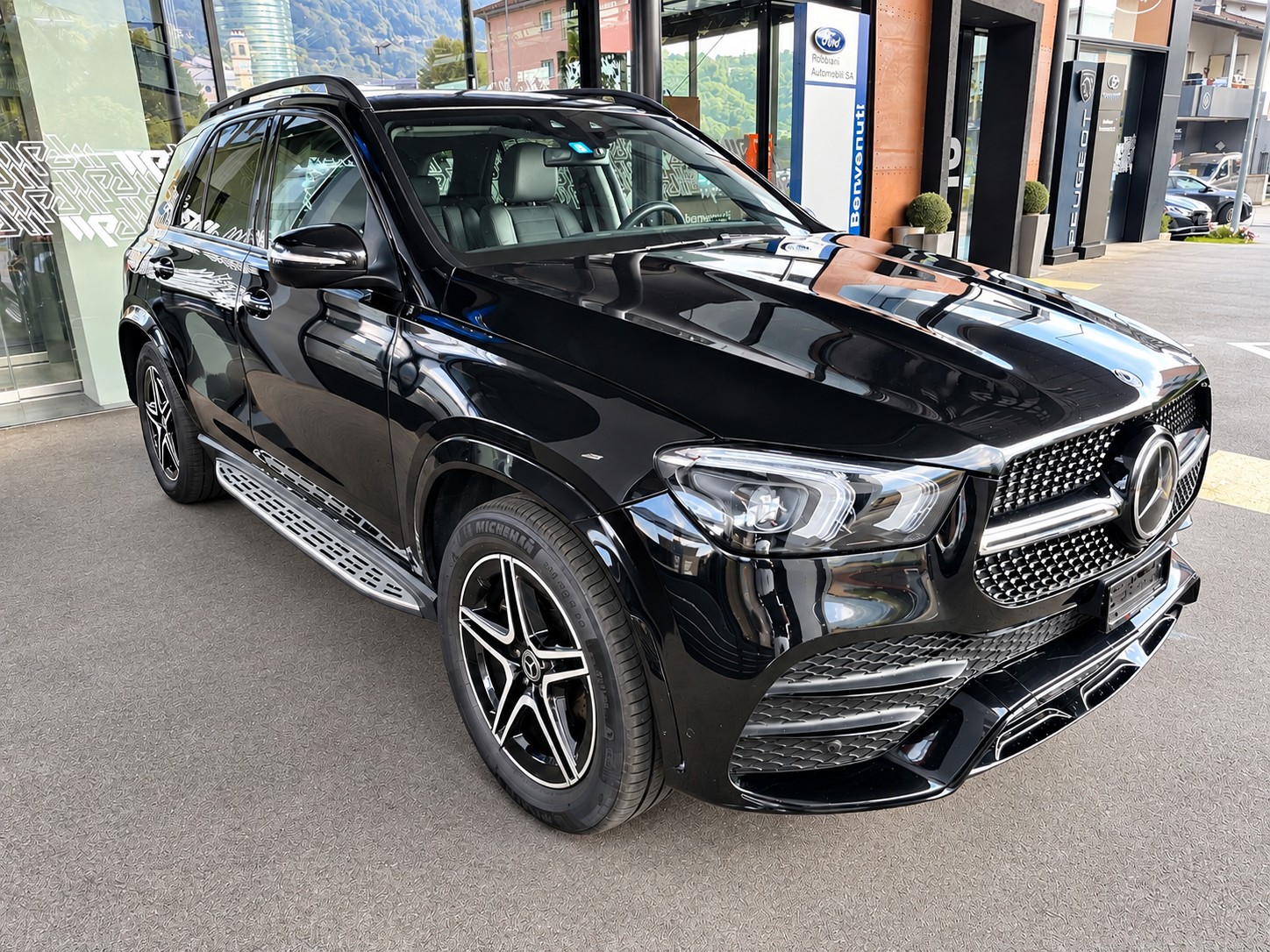 MERCEDES-BENZ GLE 300 d 4Matic AMG Line 9G-Tronic-image-3