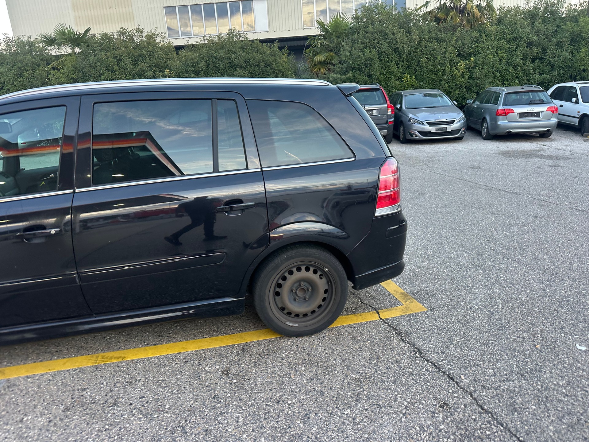 OPEL Zafira 1.9 CDTI Automatic-image-10