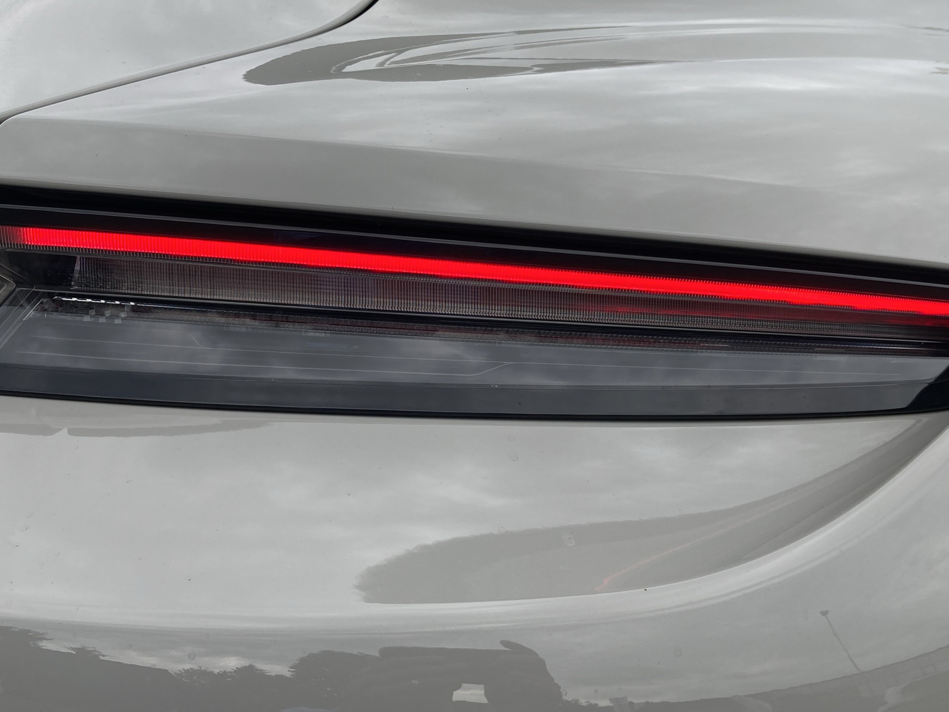 PORSCHE Taycan 4 Cross Turismo-image-26