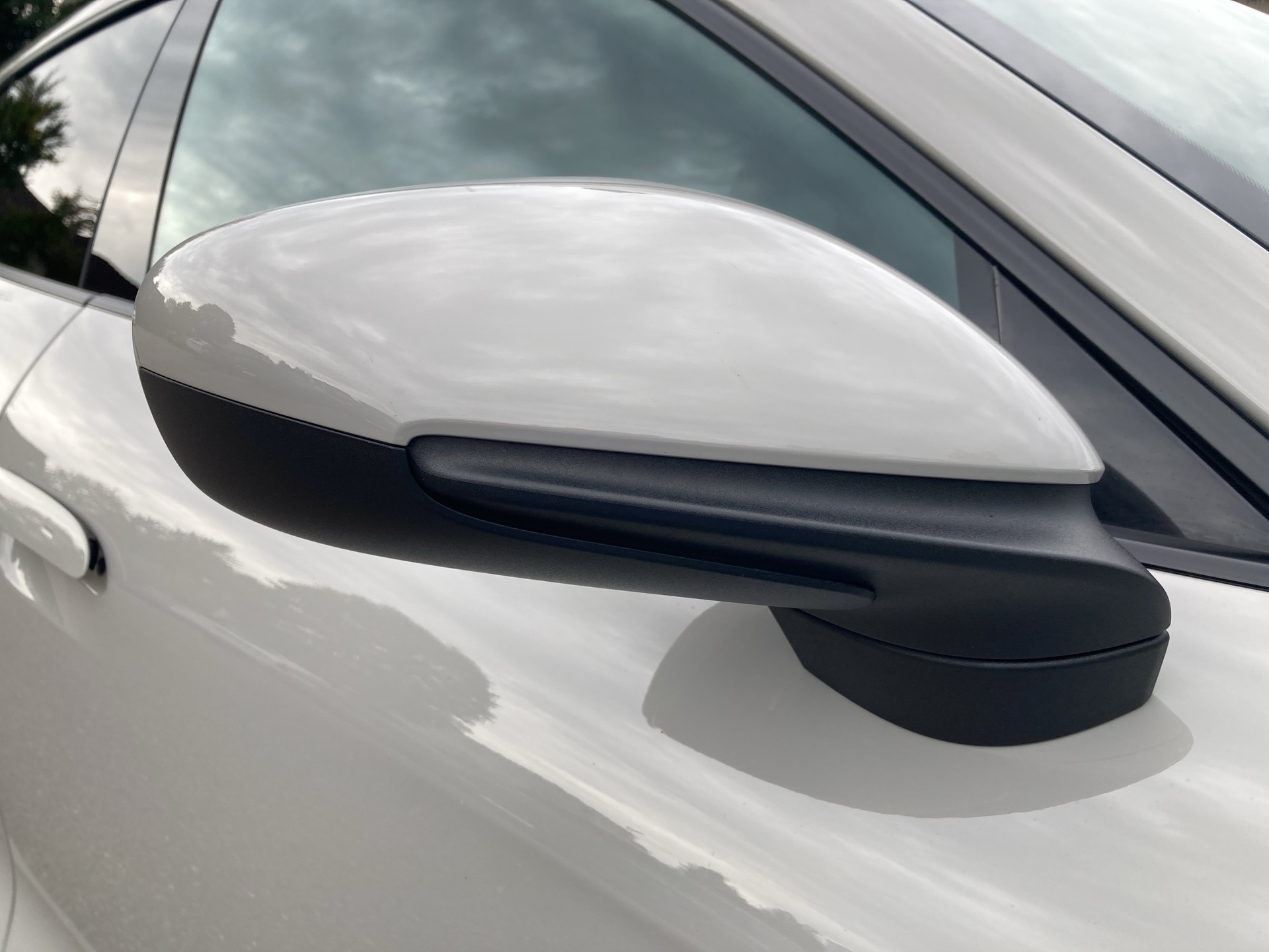 PORSCHE Taycan 4 Cross Turismo-image-19