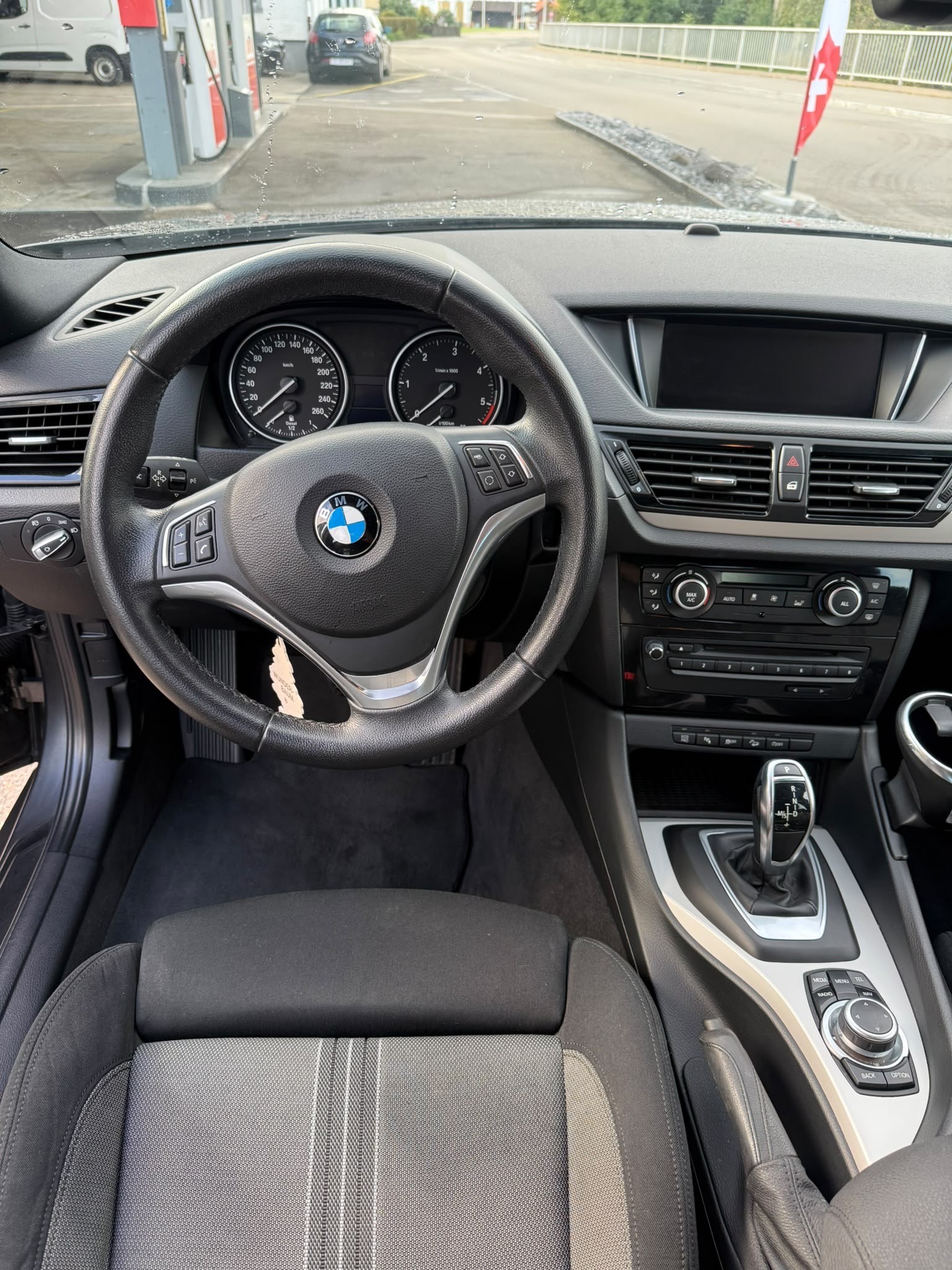 BMW X1 xDrive 18d Steptronic-image-7