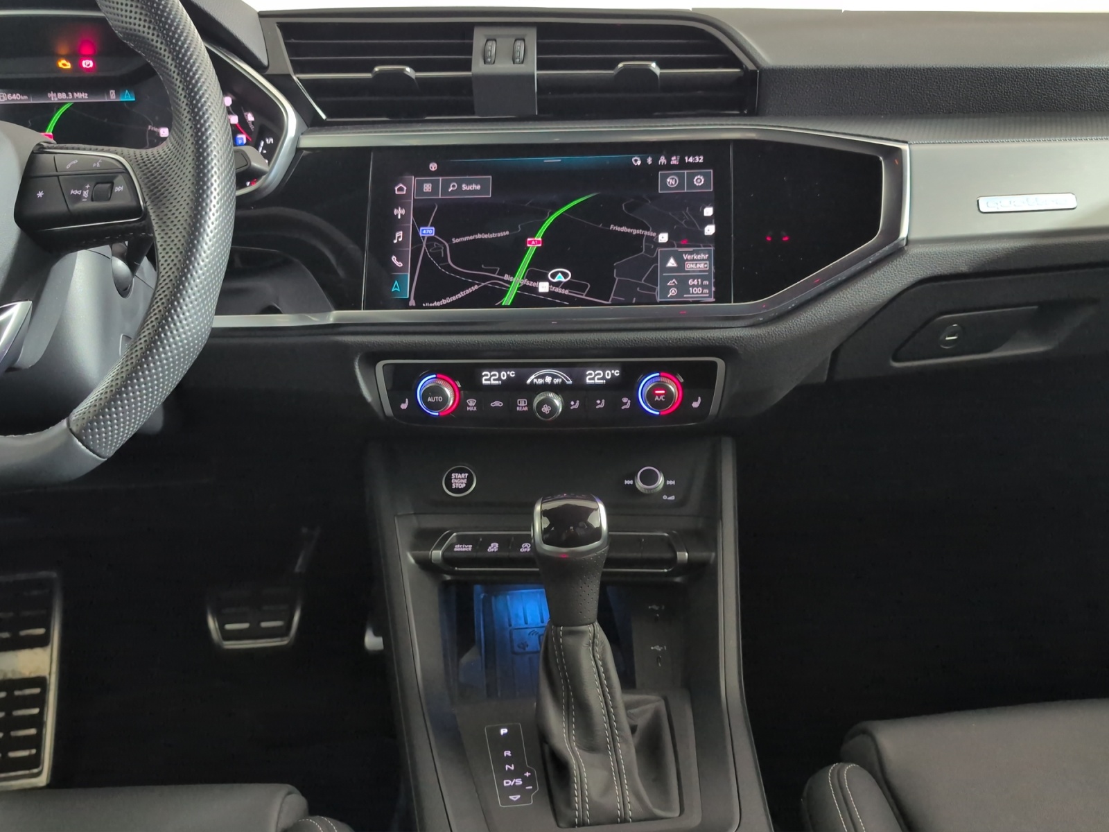 AUDI Q3 45 TFSI S line quattro S-tronic-image-10