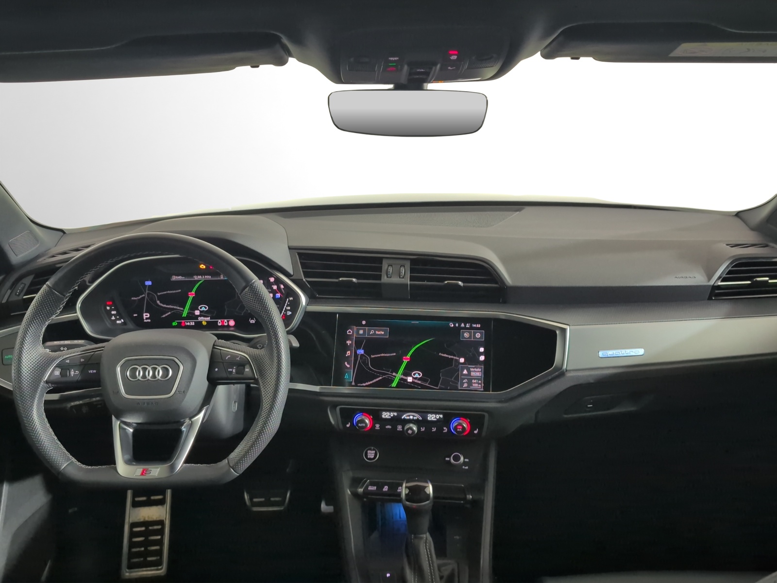 AUDI Q3 45 TFSI S line quattro S-tronic-image-9