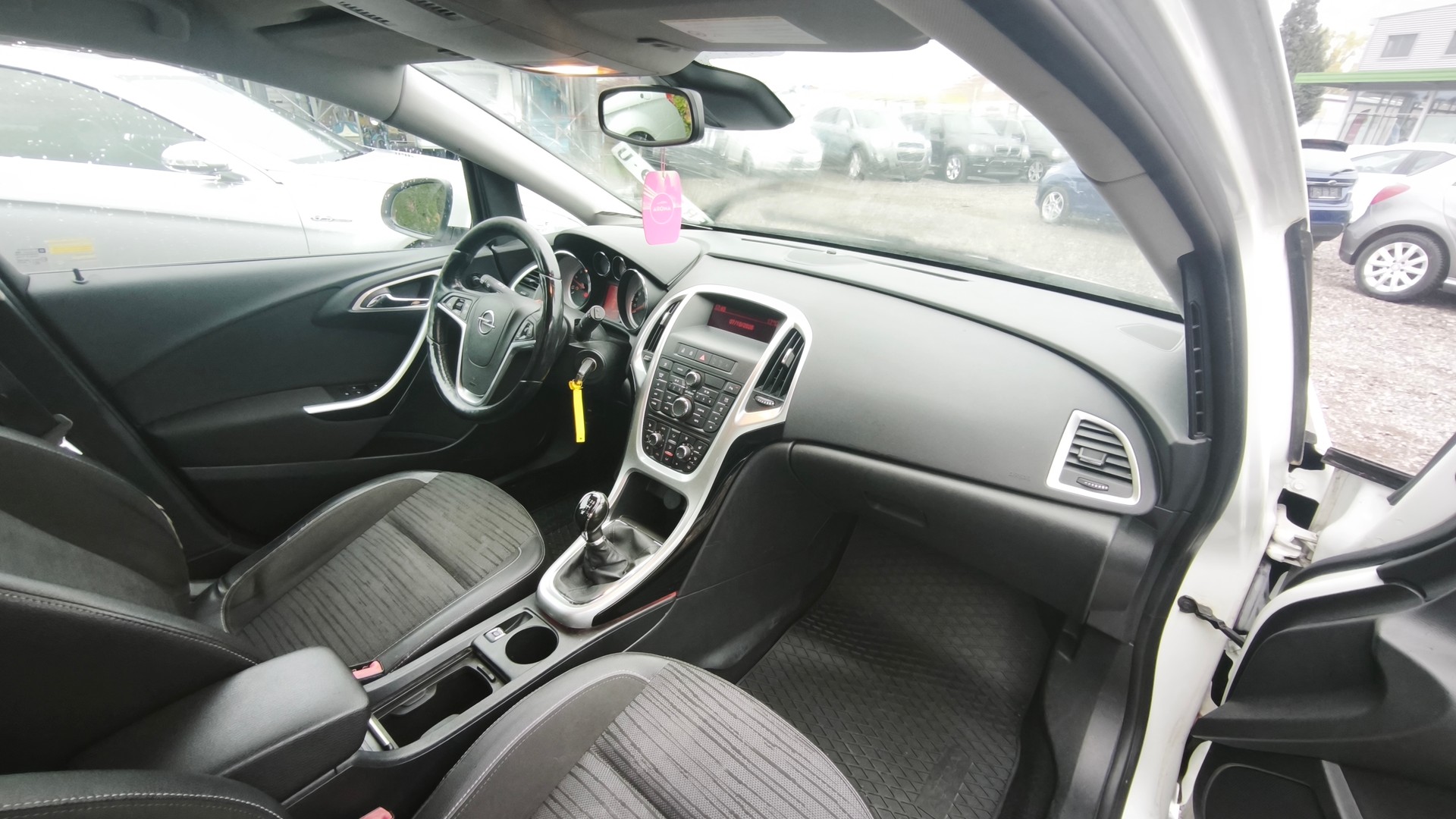 OPEL Astra SportsTourer 1.4i 16V Turbo Sport-image-4