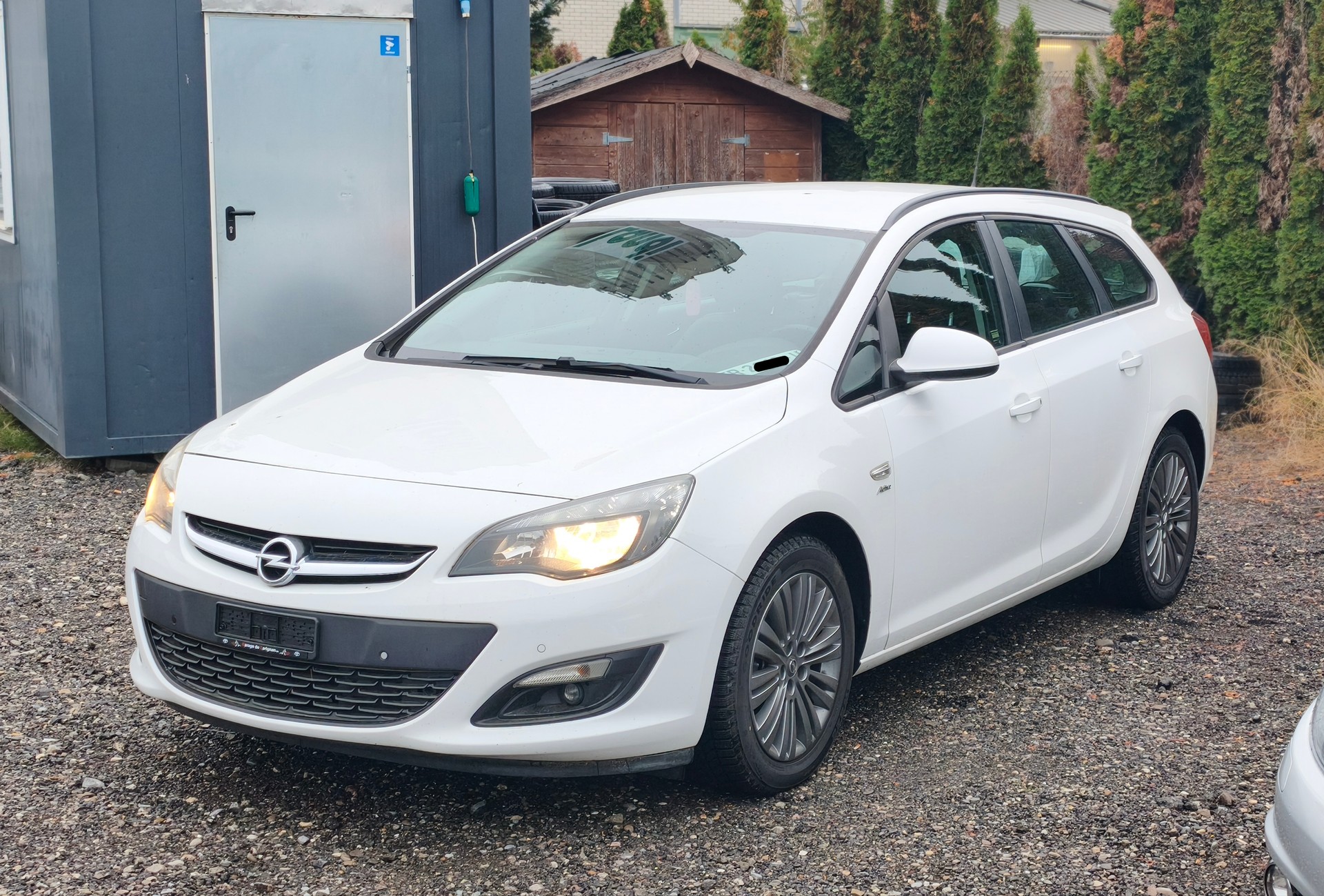 OPEL Astra SportsTourer 1.4i 16V Turbo Sport-image-1