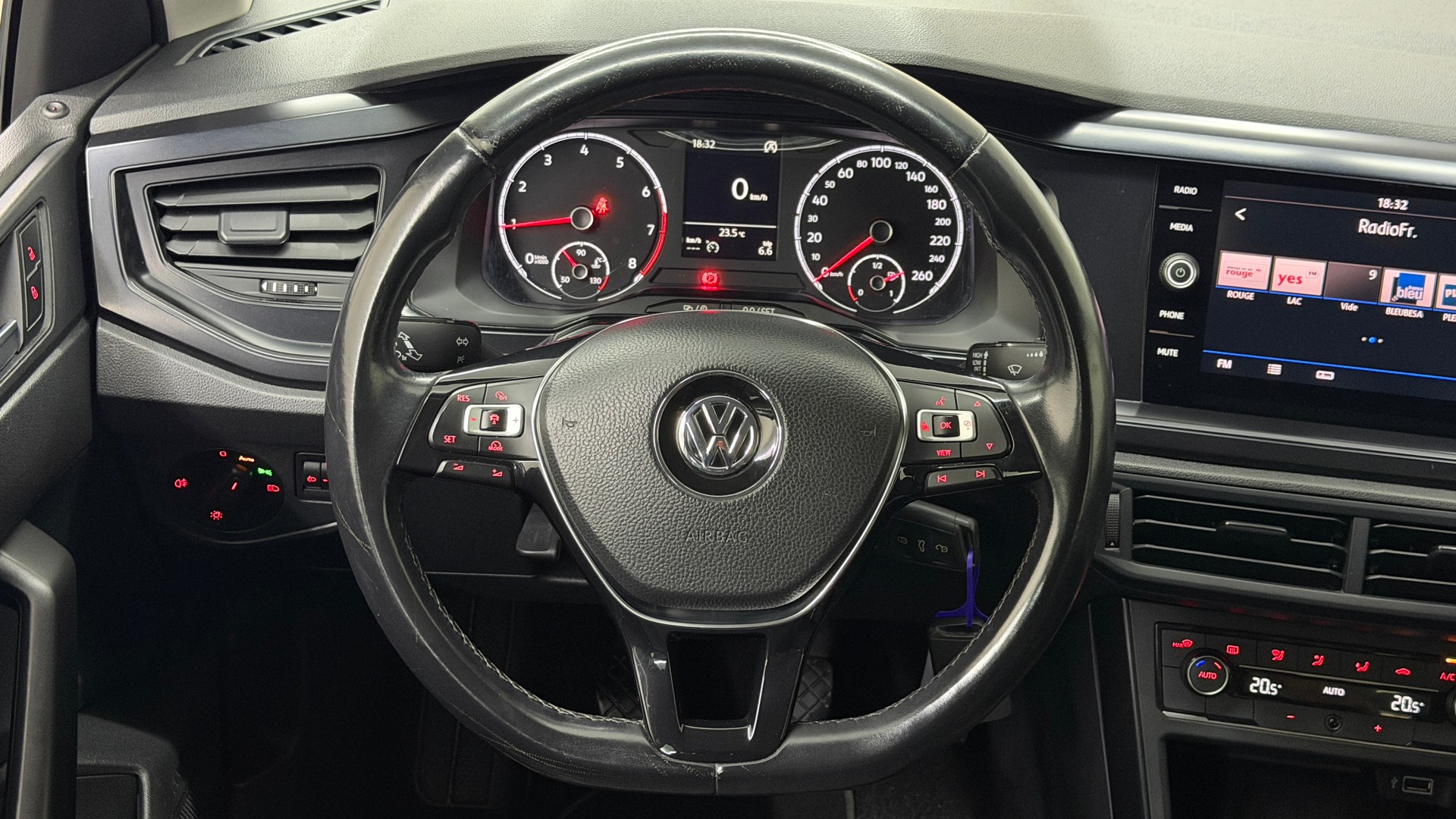 VW Polo 1.0 TSI BMT Trendline-image-9