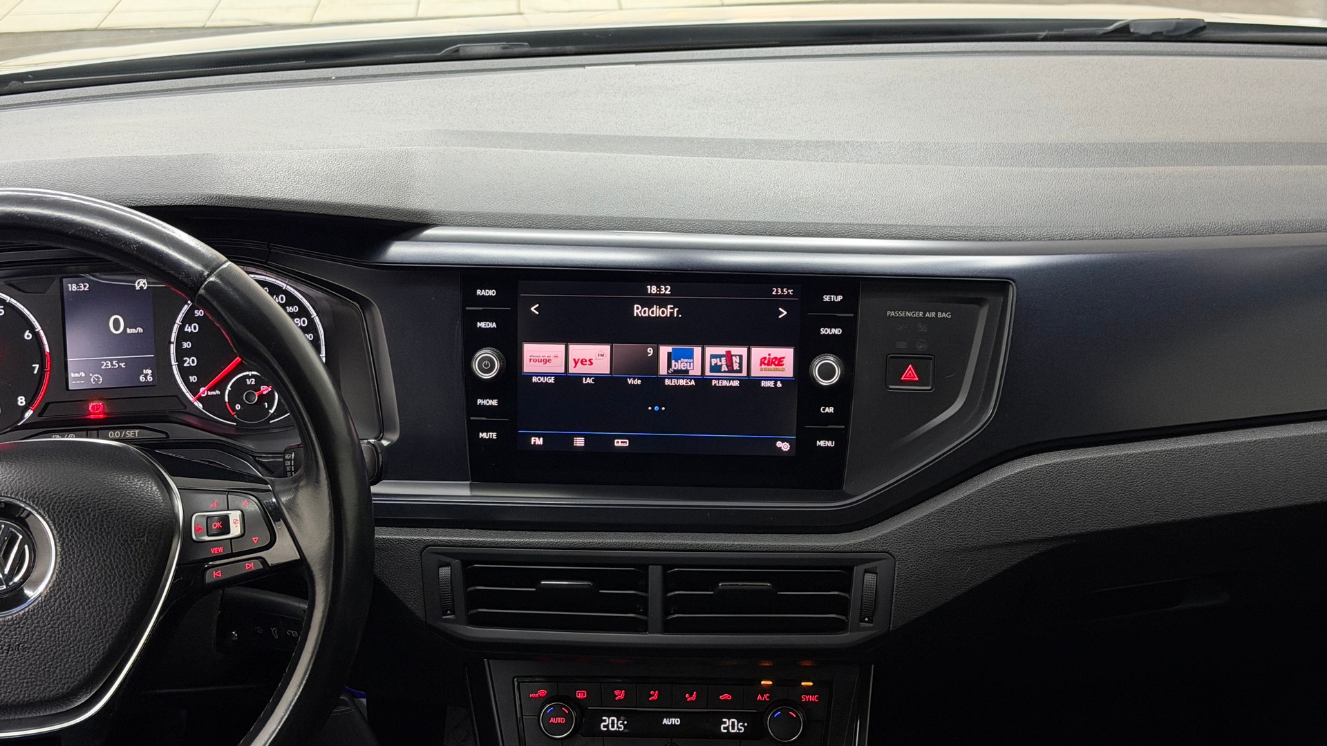 VW Polo 1.0 TSI BMT Trendline-image-10
