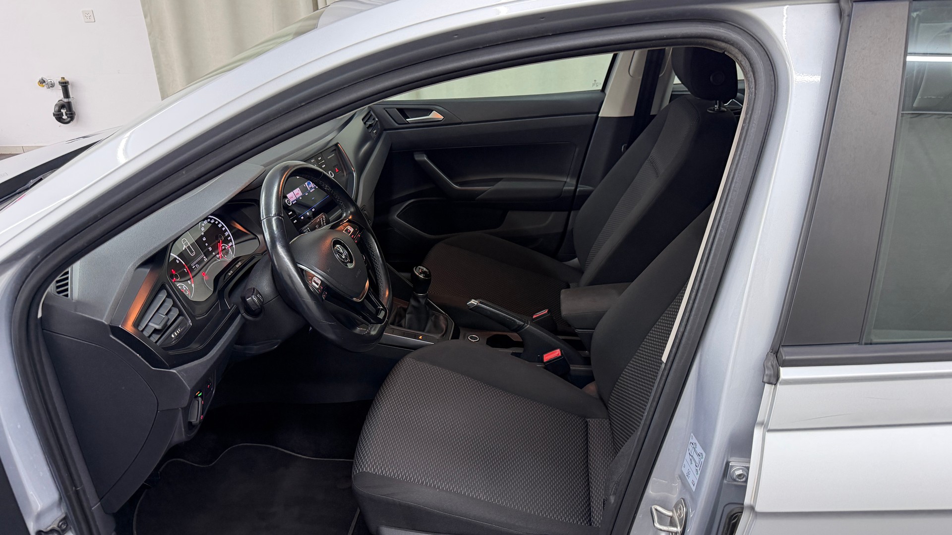 VW Polo 1.0 TSI BMT Trendline-image-6