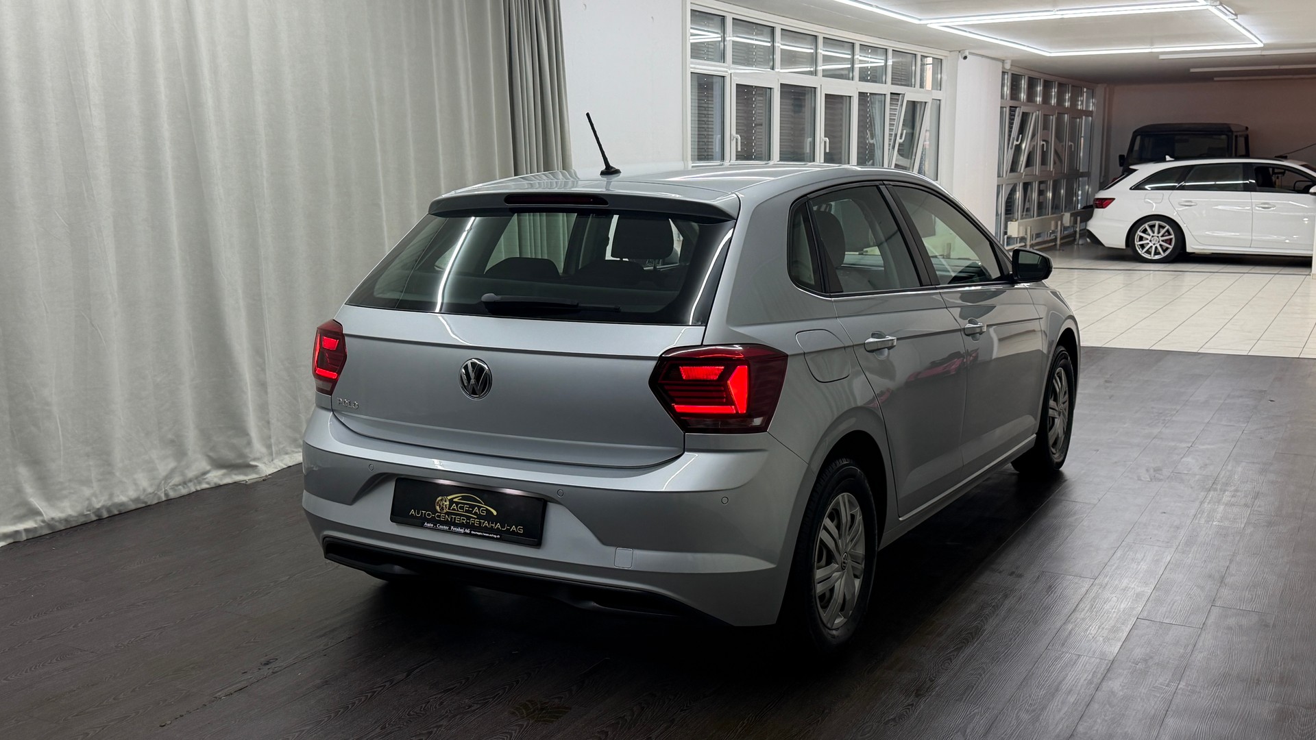 VW Polo 1.0 TSI BMT Trendline-image-3