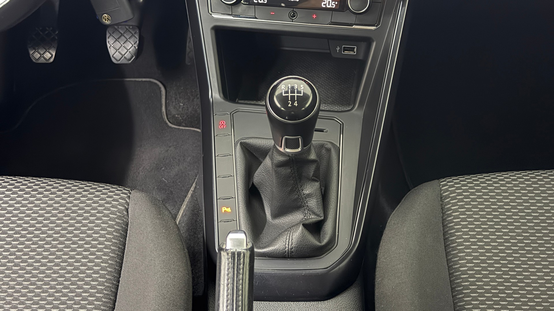 VW Polo 1.0 TSI BMT Trendline-image-14