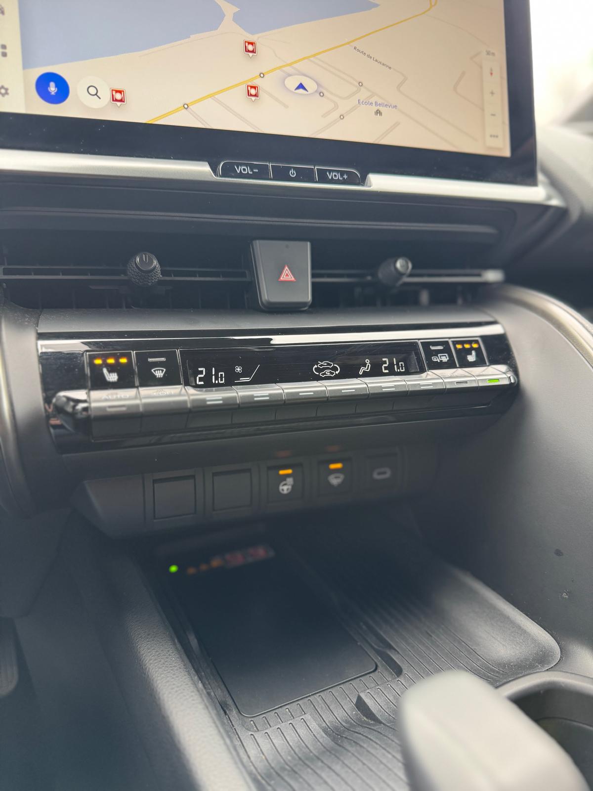 TOYOTA C-HR 1.8 HSD CVT Trend-image-21