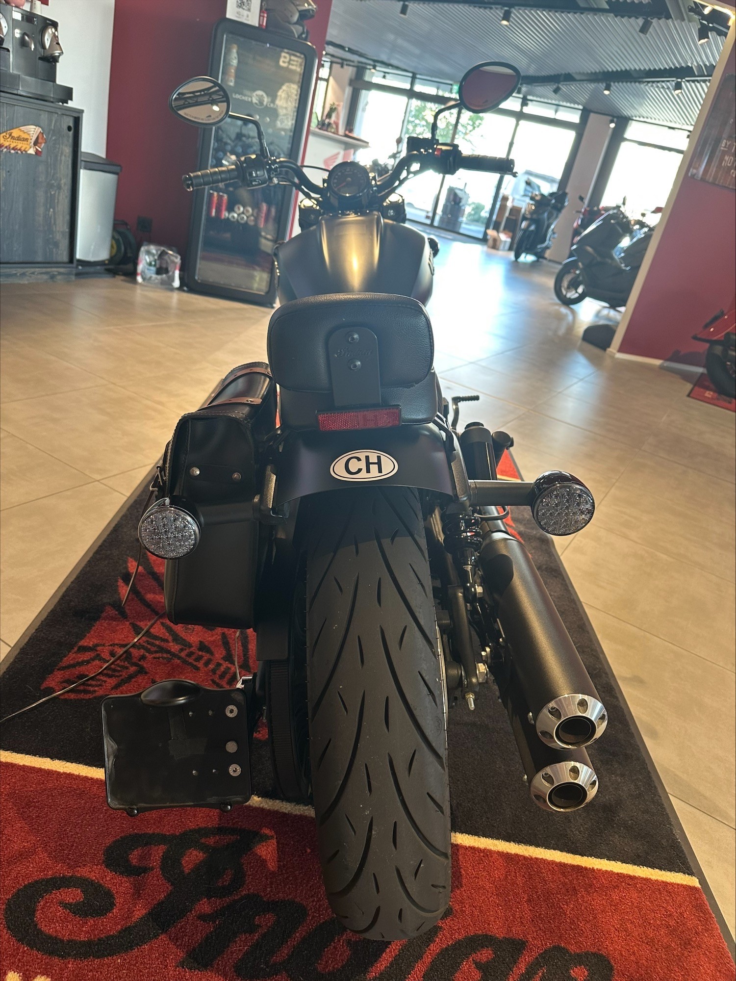 INDIAN Scout Bobber ABS-showroom-element-2