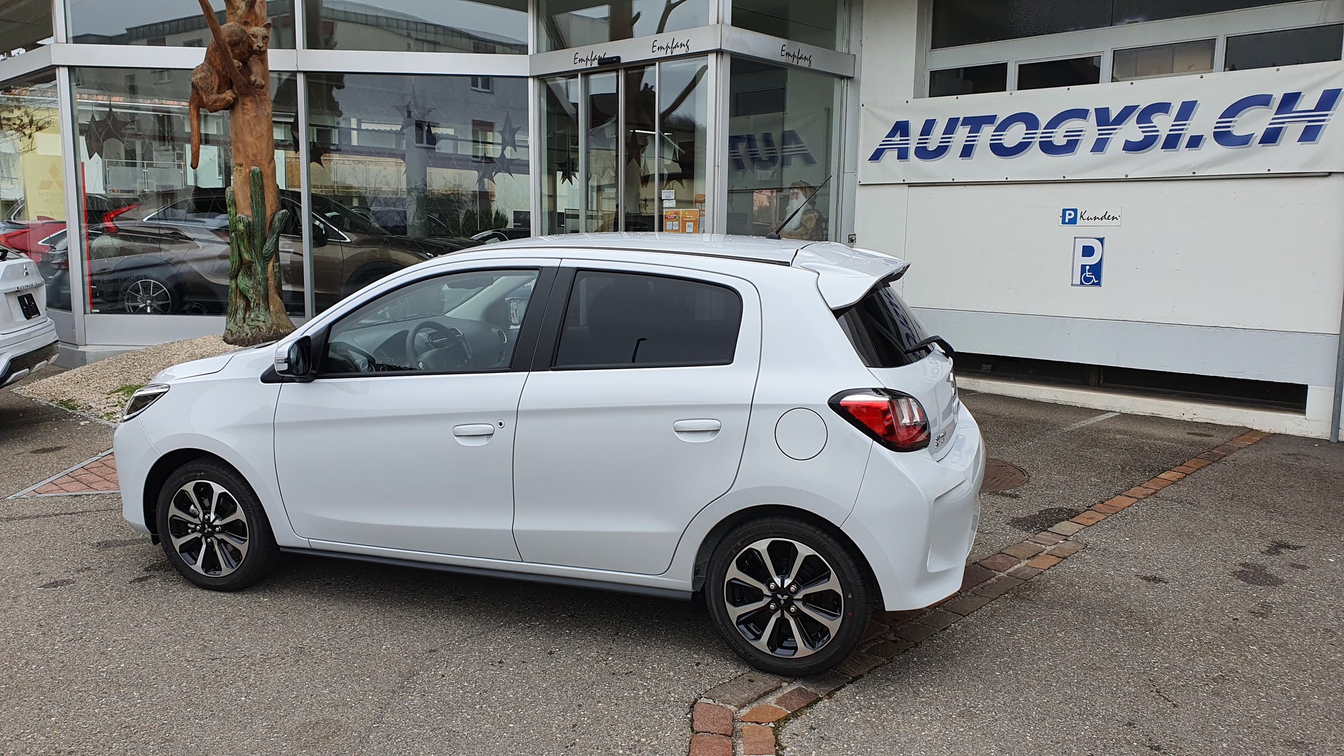 MITSUBISHI Space Star 1.2 CVT Diamond KMU Helvetia-image-1