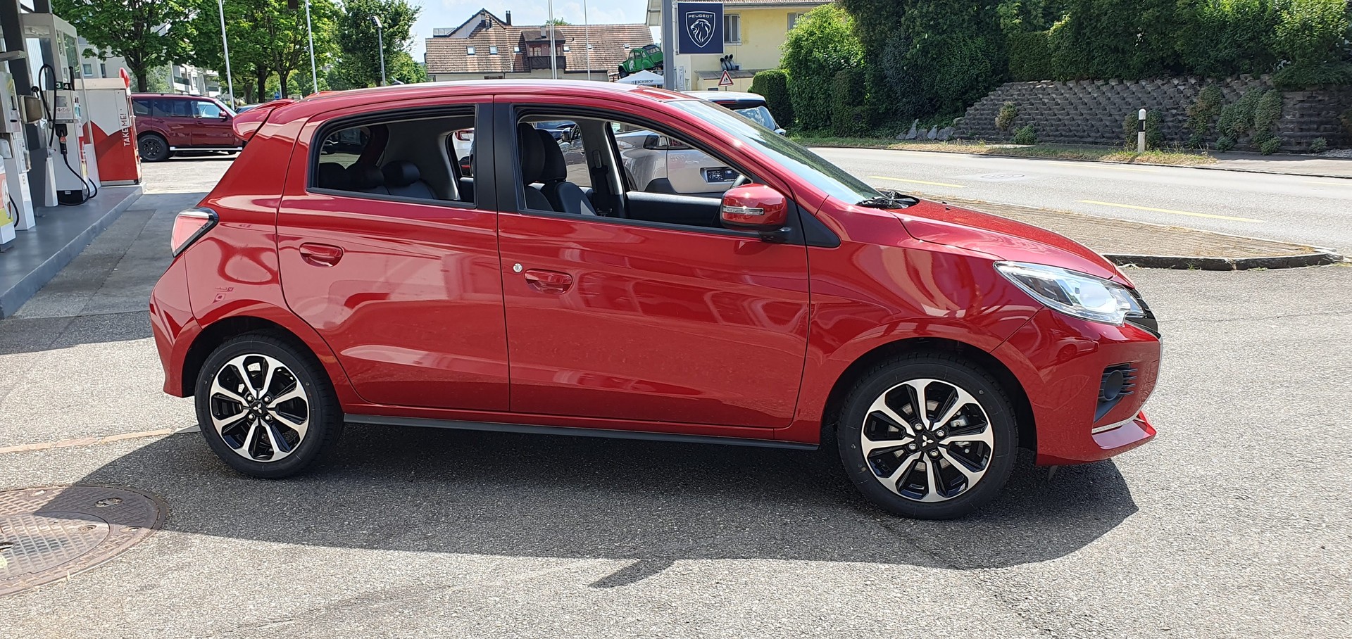 MITSUBISHI Space Star 1.2 CVT Diamond KMU Helvetia-image-10