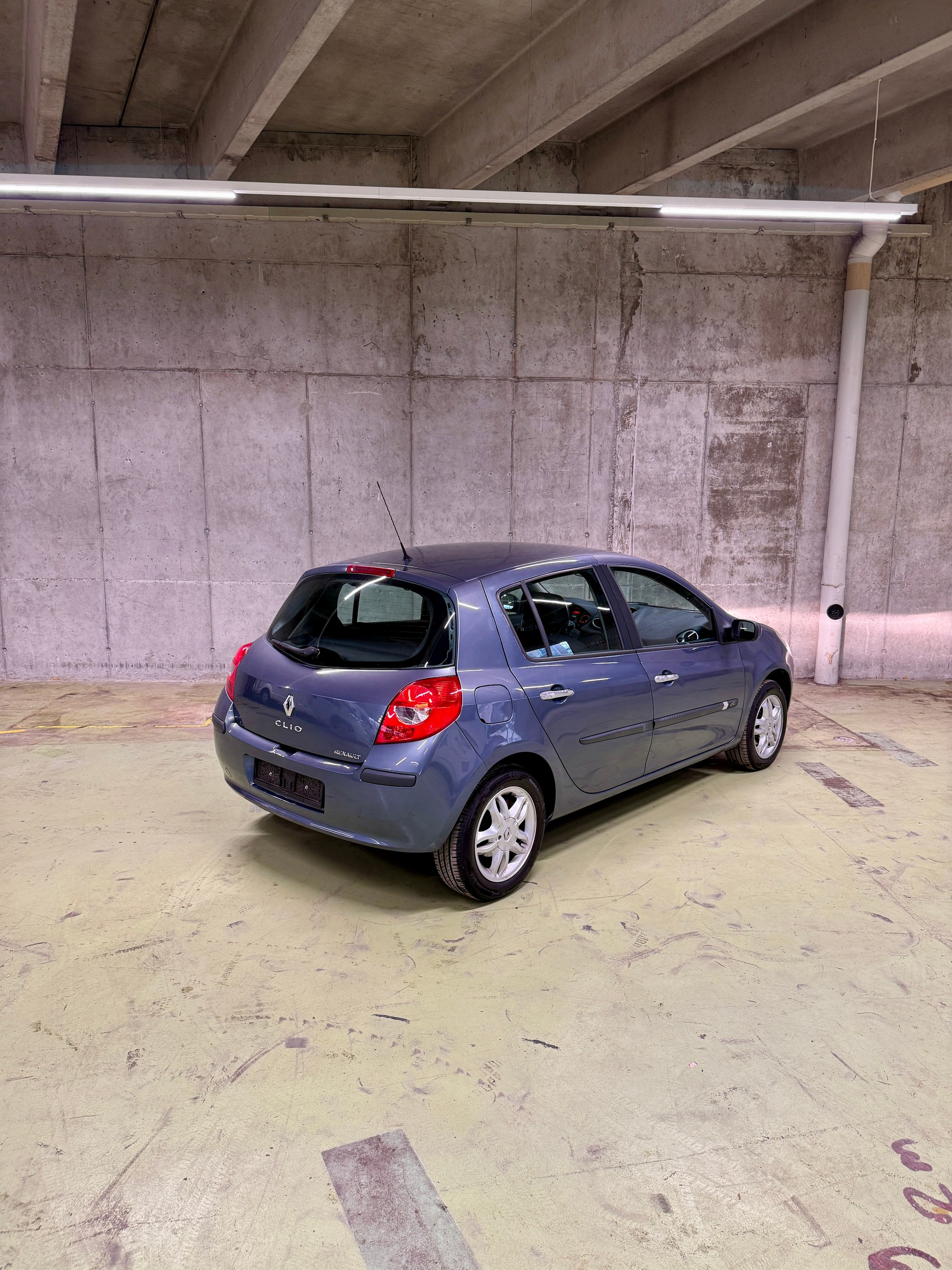 RENAULT Clio 1.5 dCi Dynamique-image-4