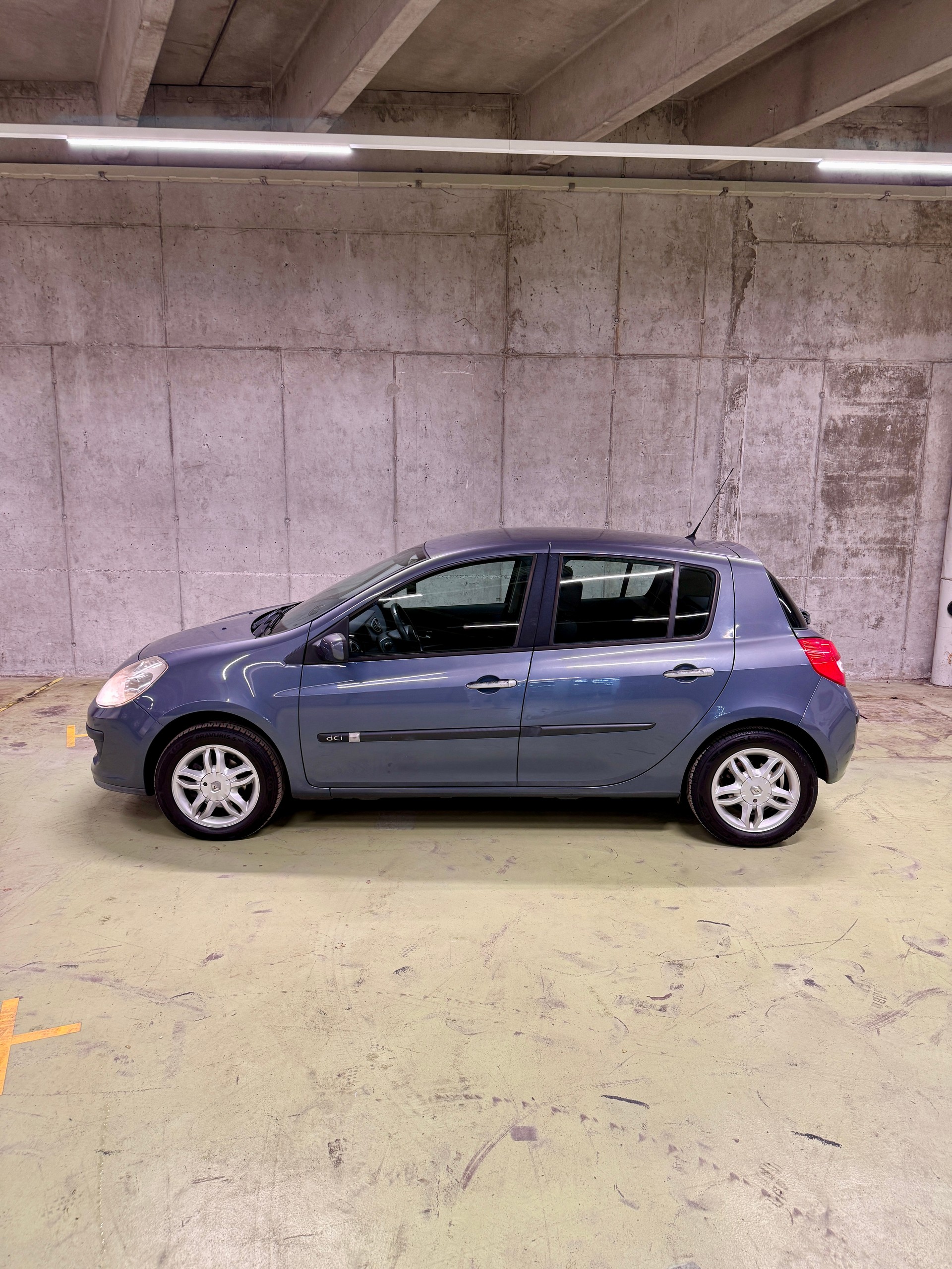 RENAULT Clio 1.5 dCi Dynamique-image-7