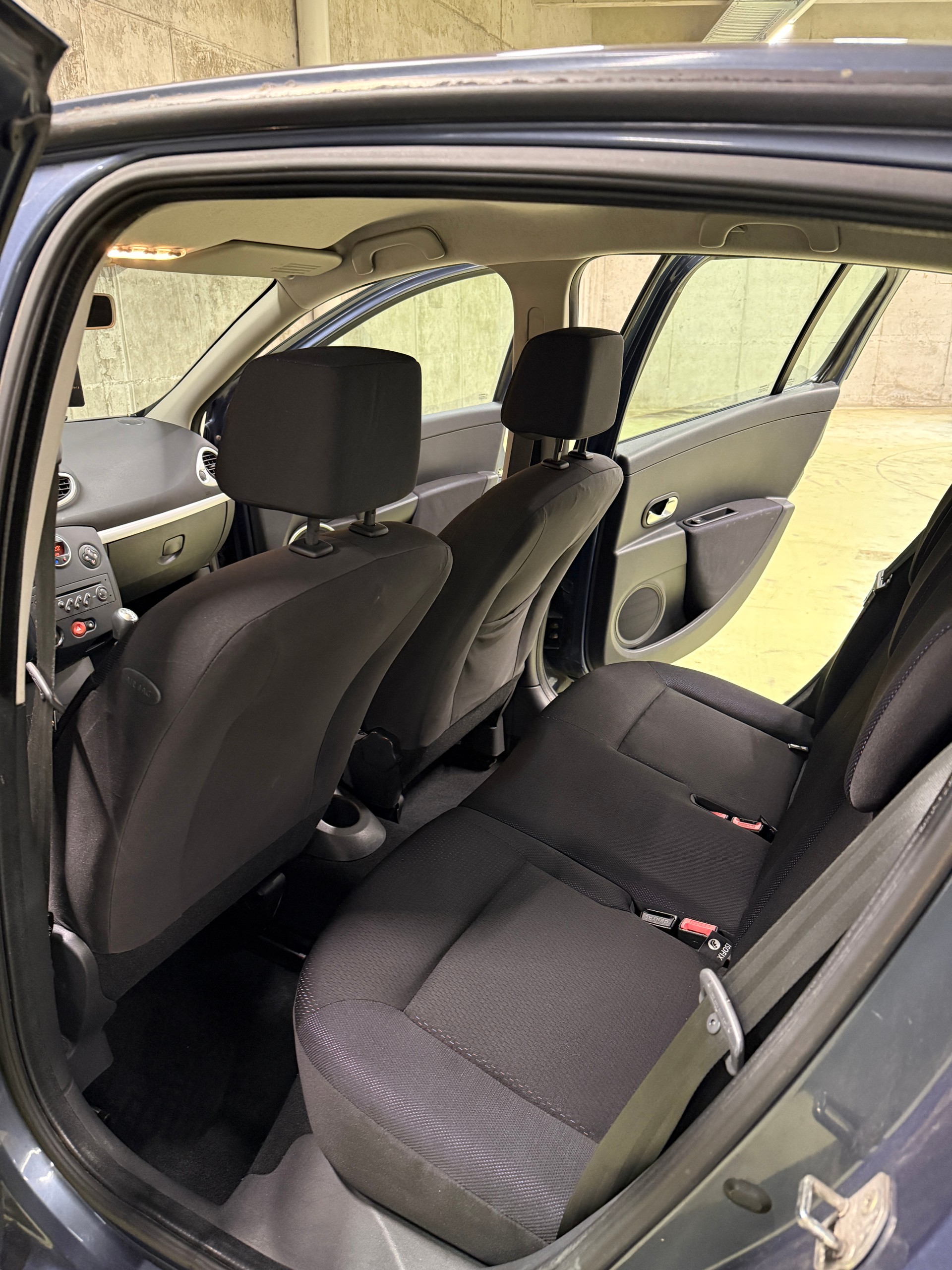 RENAULT Clio 1.5 dCi Dynamique-image-11