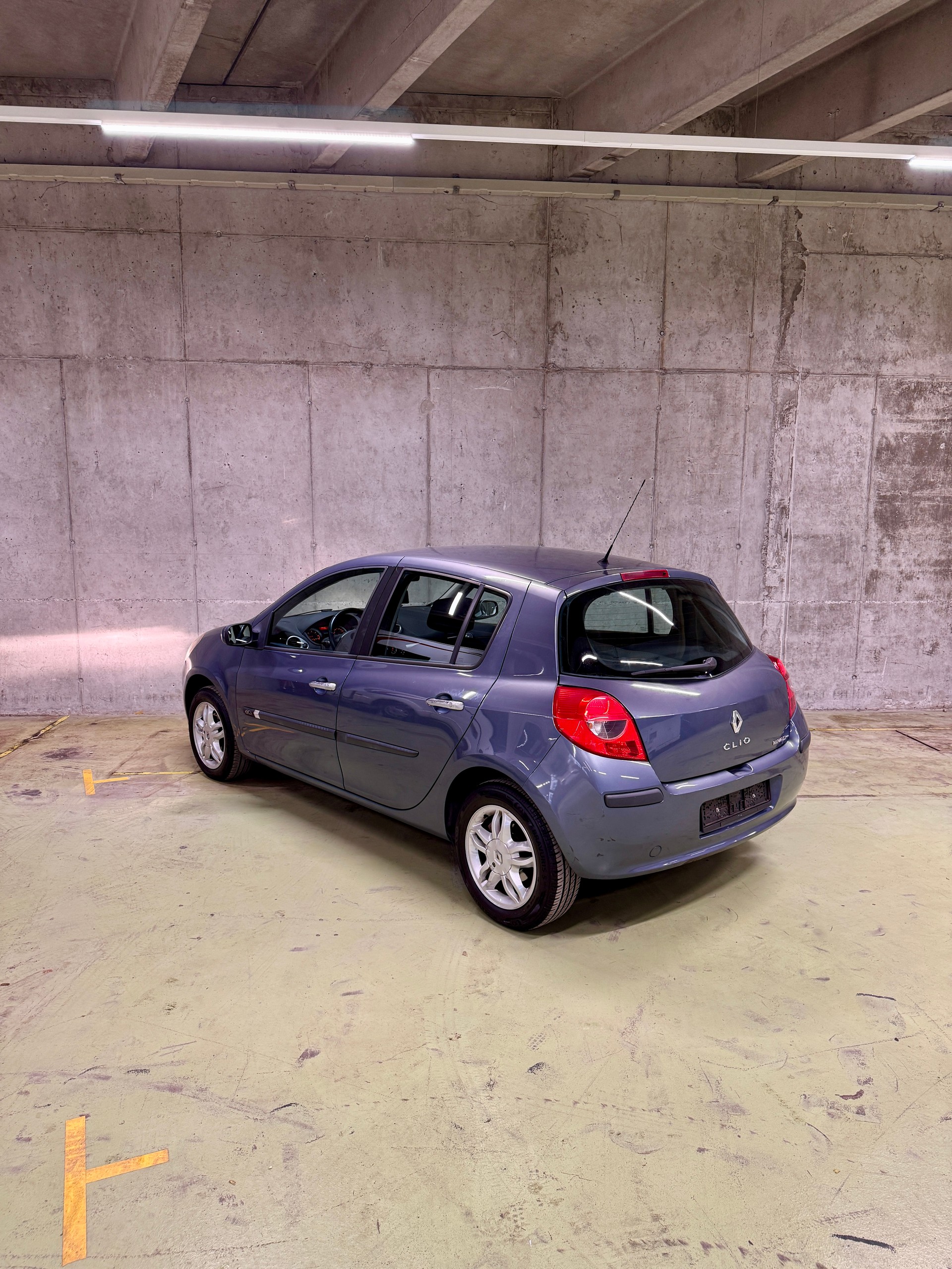 RENAULT Clio 1.5 dCi Dynamique-image-6