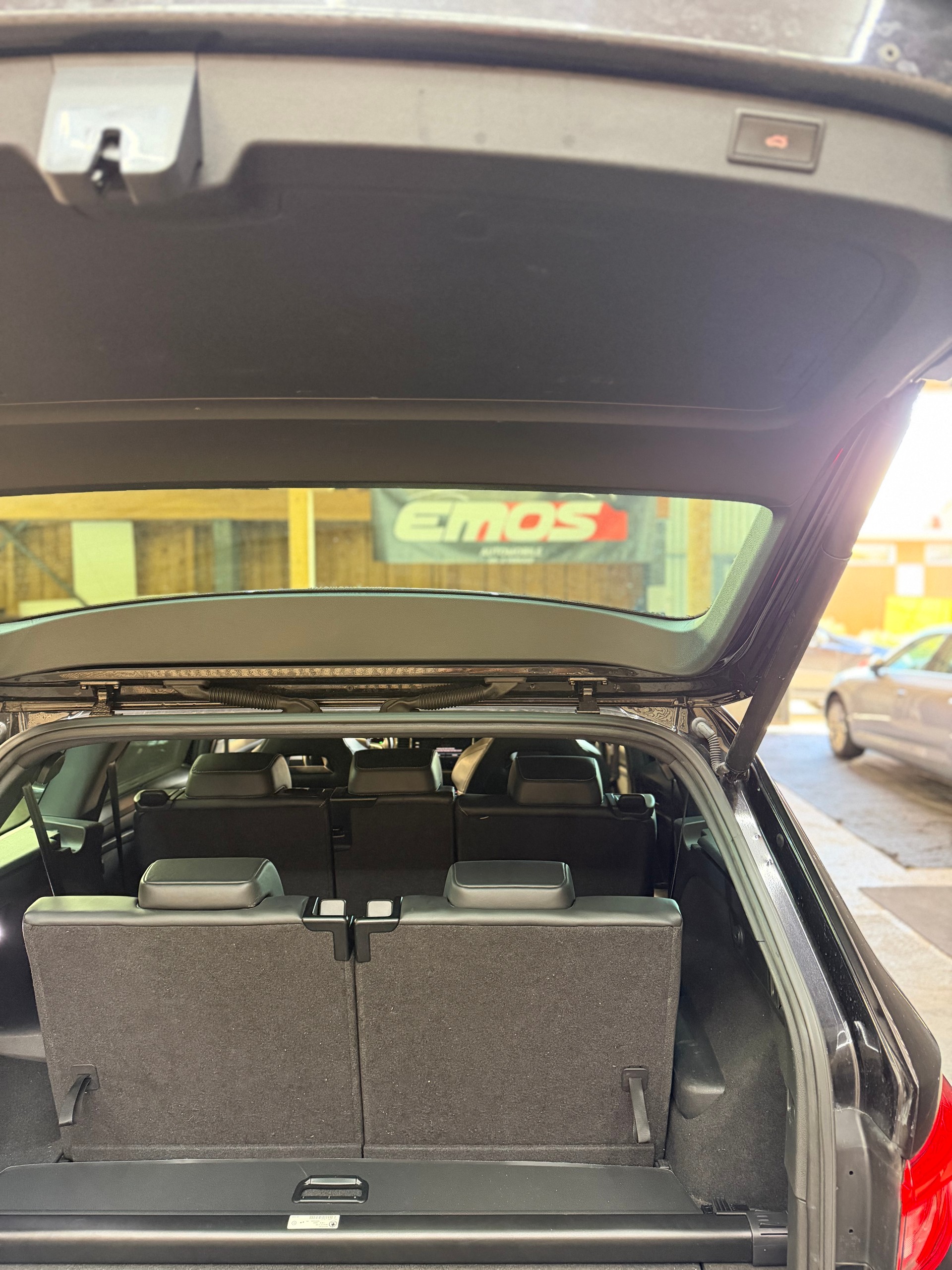 SKODA Kodiaq 2.0 TDI CR Sport Line 4x4 DSG * 7 Plätze *-image-12