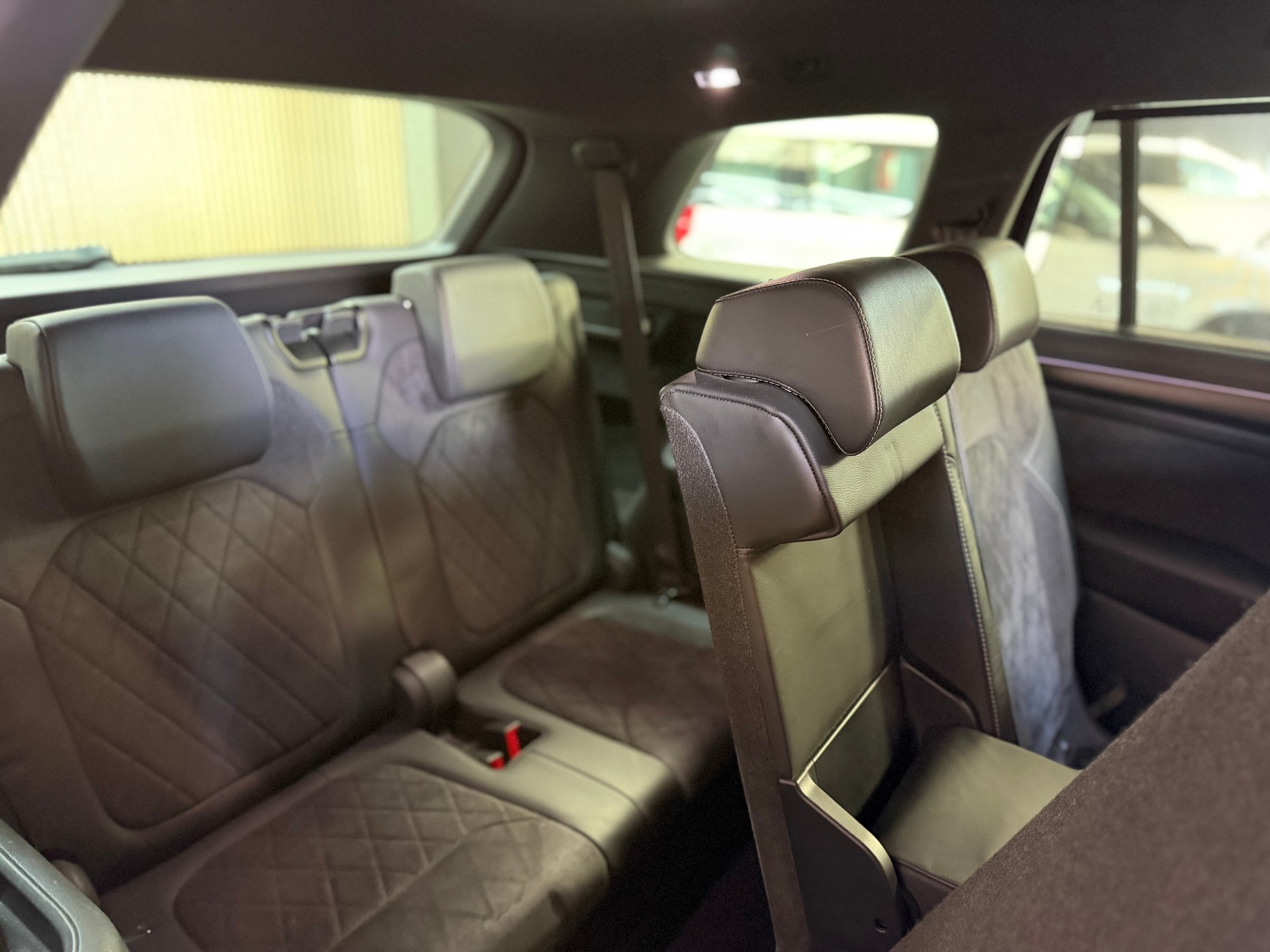 SKODA Kodiaq 2.0 TDI CR Sport Line 4x4 DSG * 7 Plätze *-image-10
