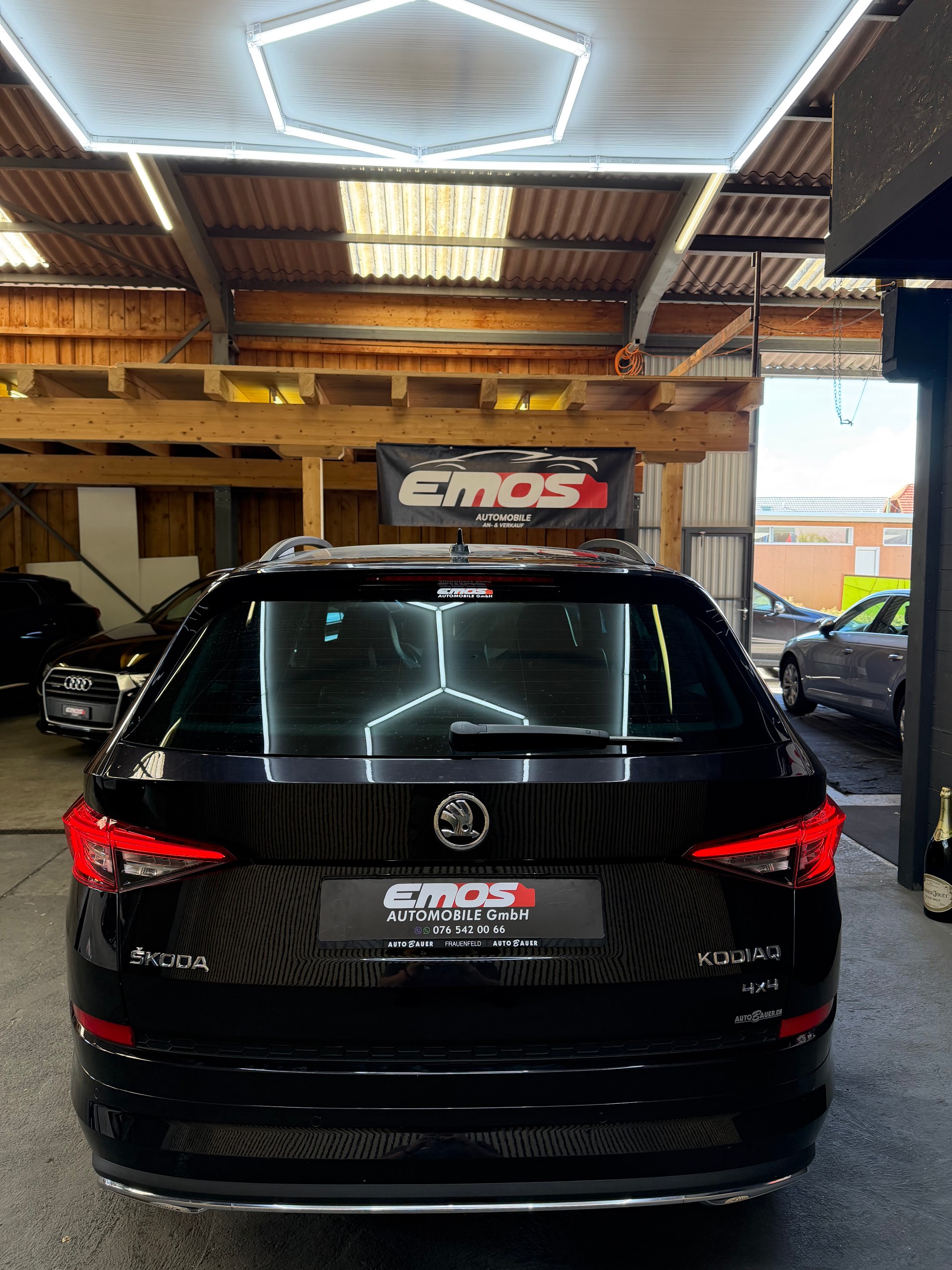 SKODA Kodiaq 2.0 TDI CR Sport Line 4x4 DSG * 7 Plätze *-image-5