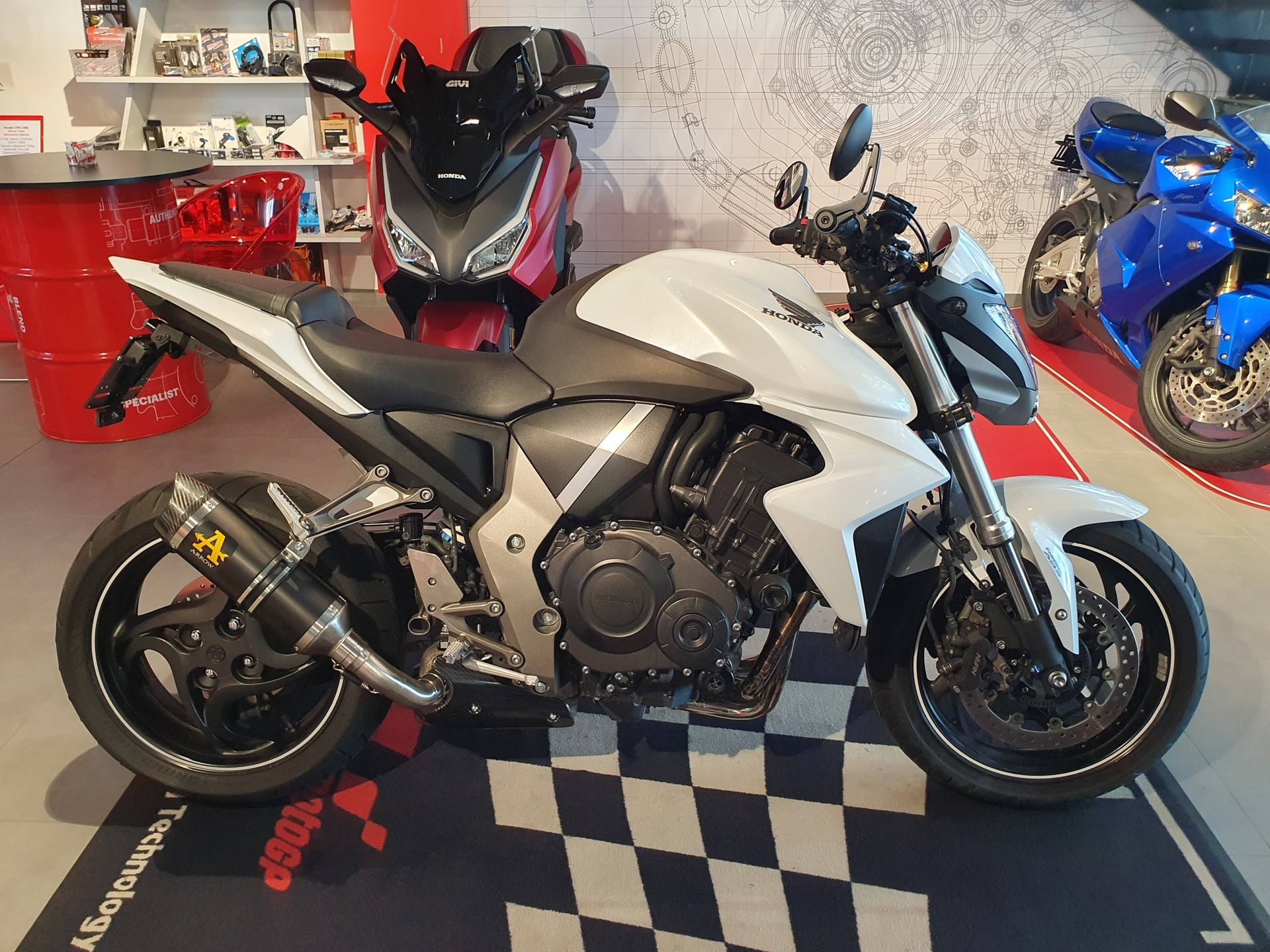 HONDA CB 1000 R ABS-showroom-element-2