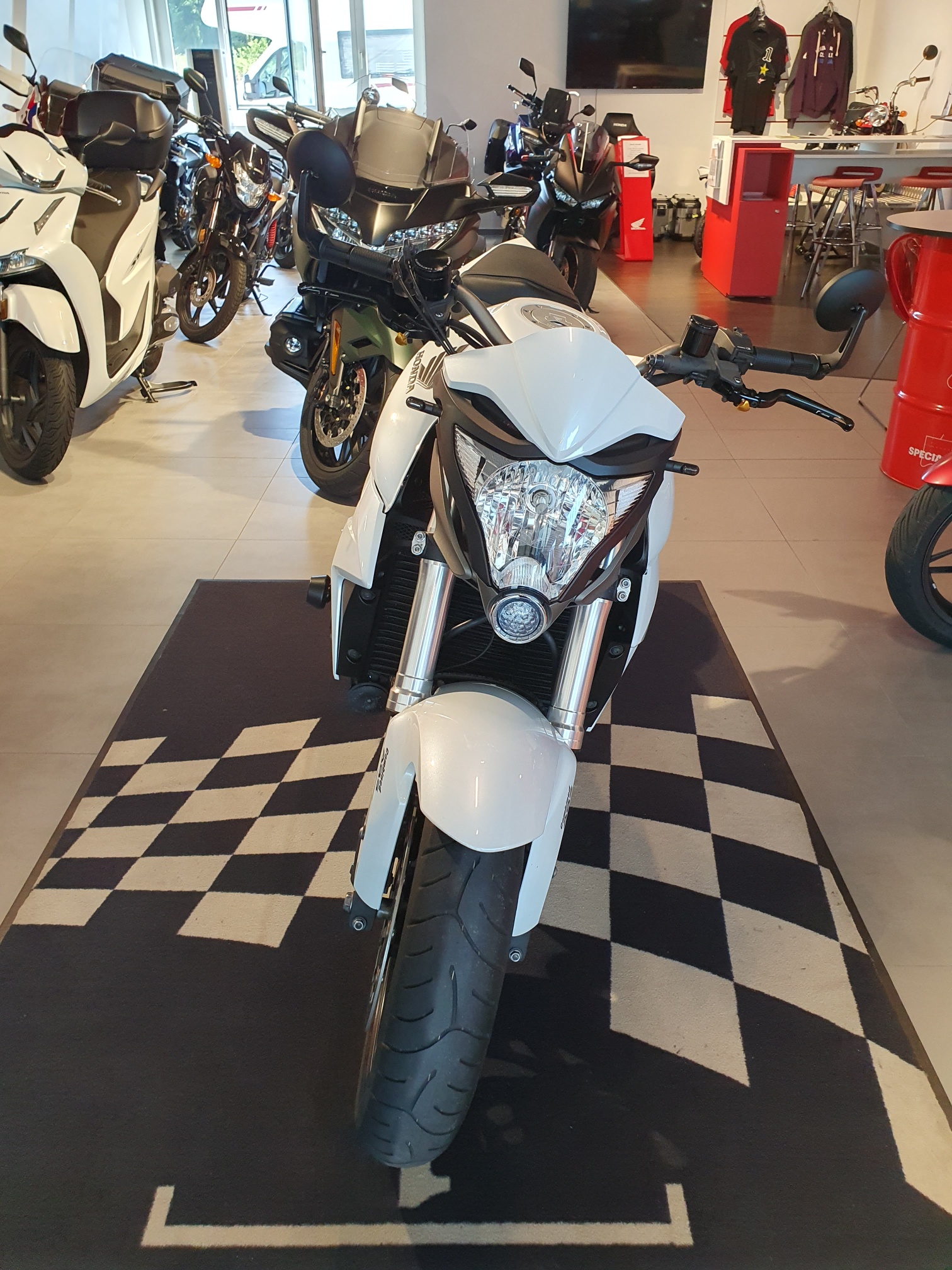 HONDA CB 1000 R ABS-showroom-element-1