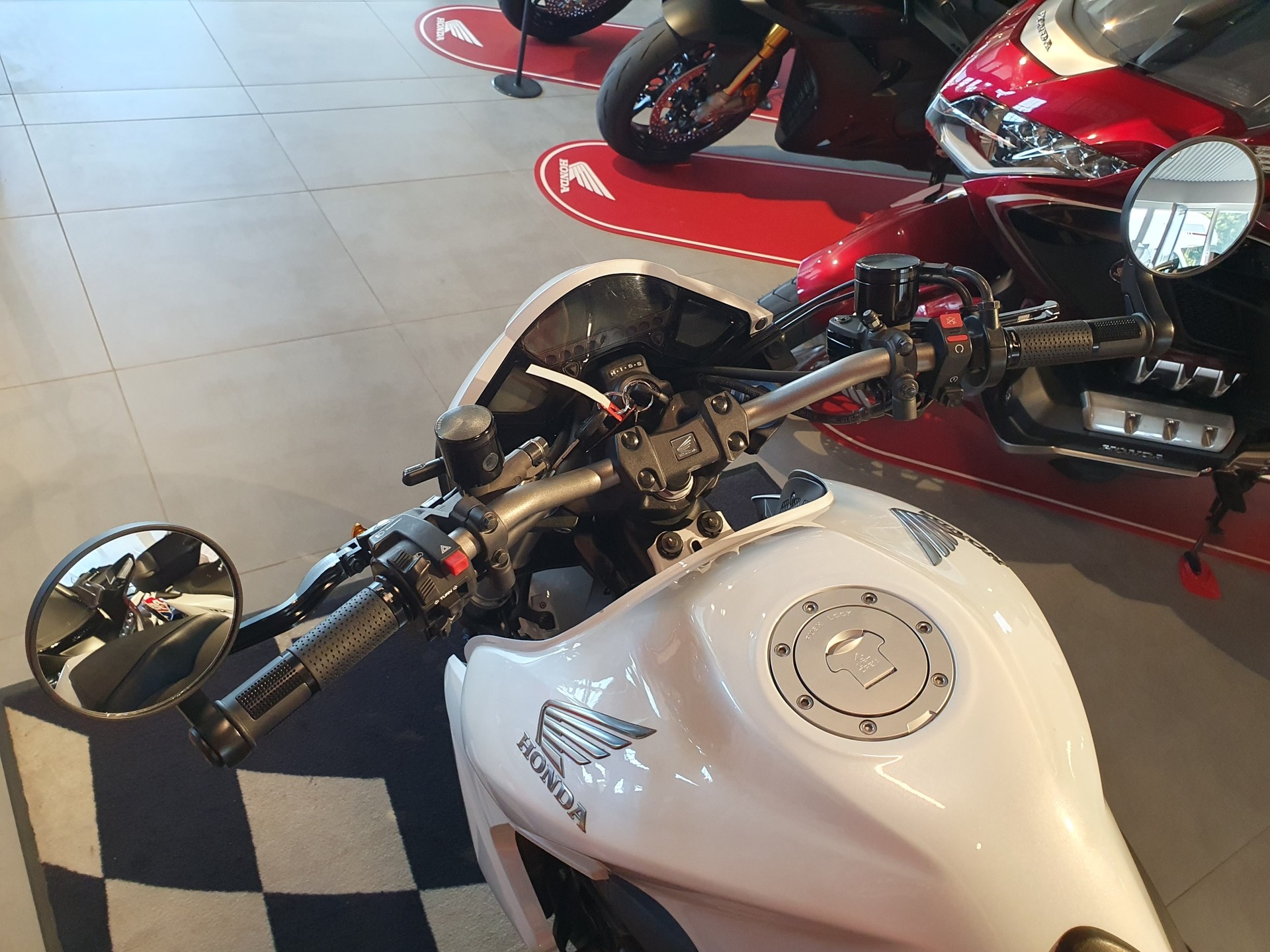 HONDA CB 1000 R ABS-image-6
