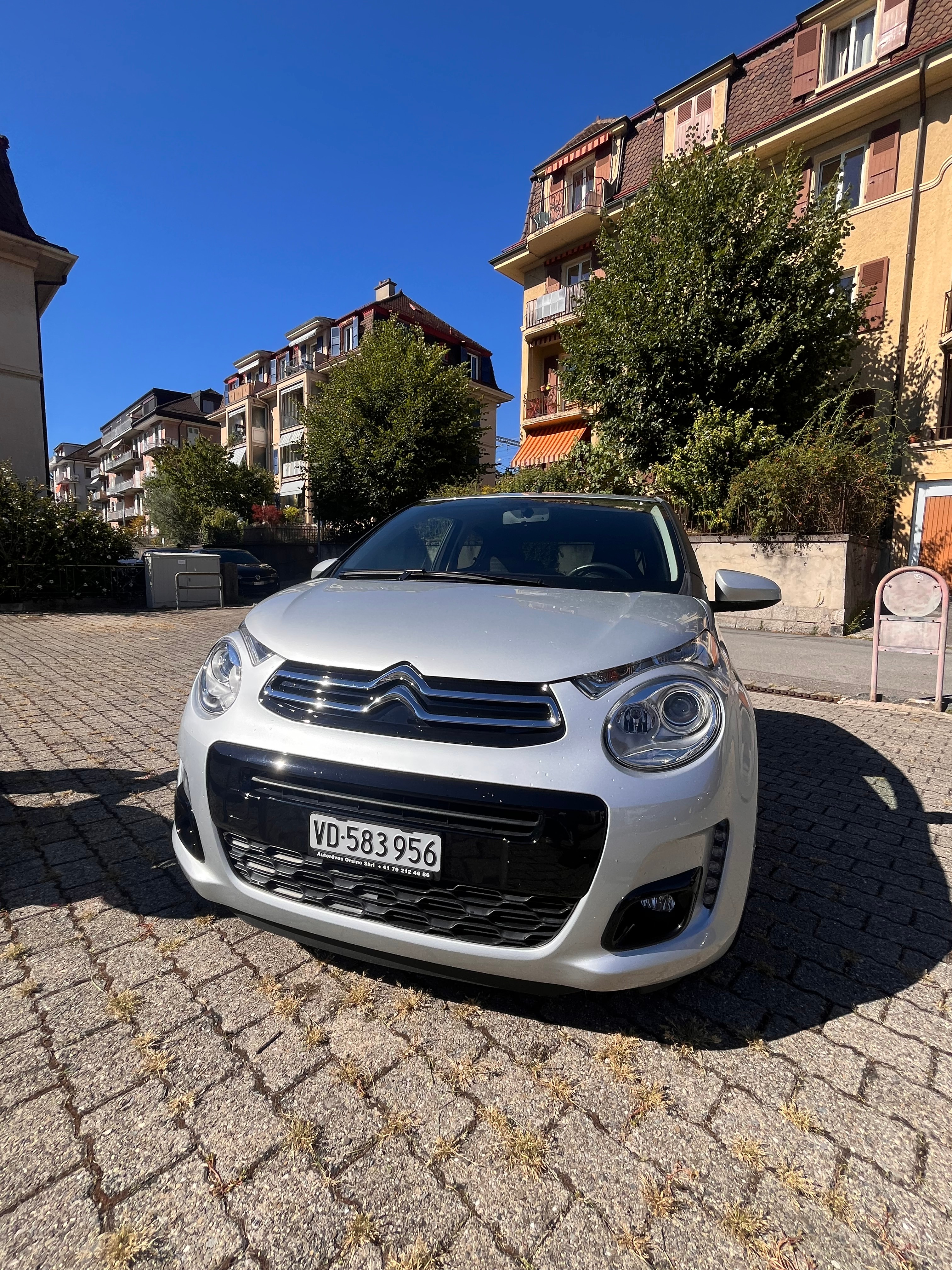 Car photo