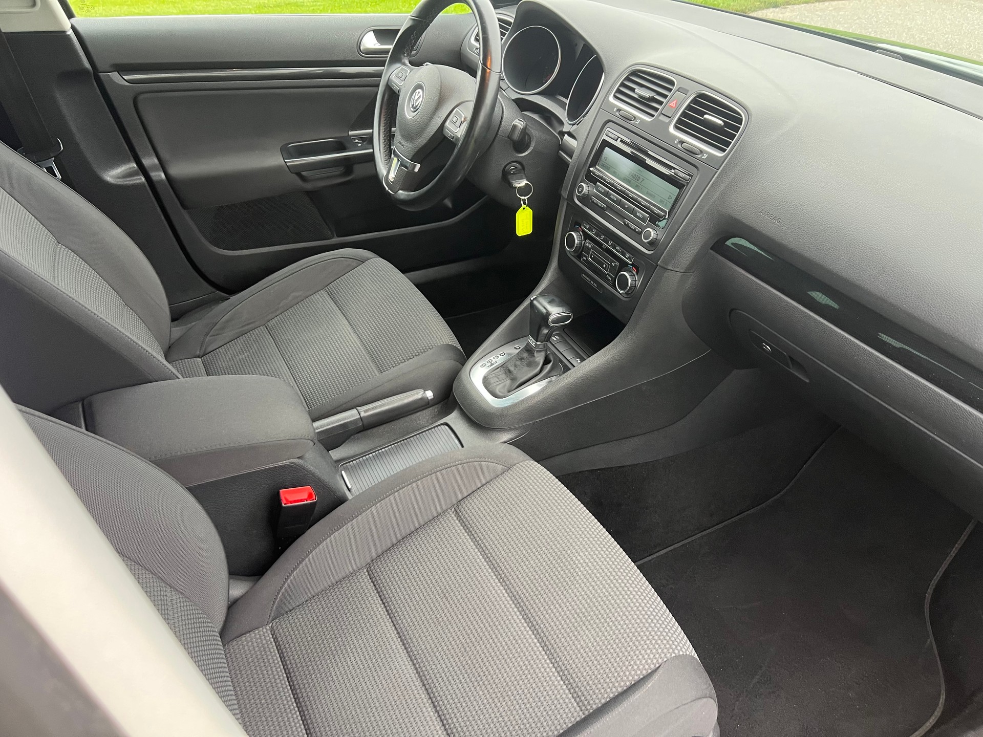VW Golf Variant 1.4 TSI Comfortline DSG-image-9