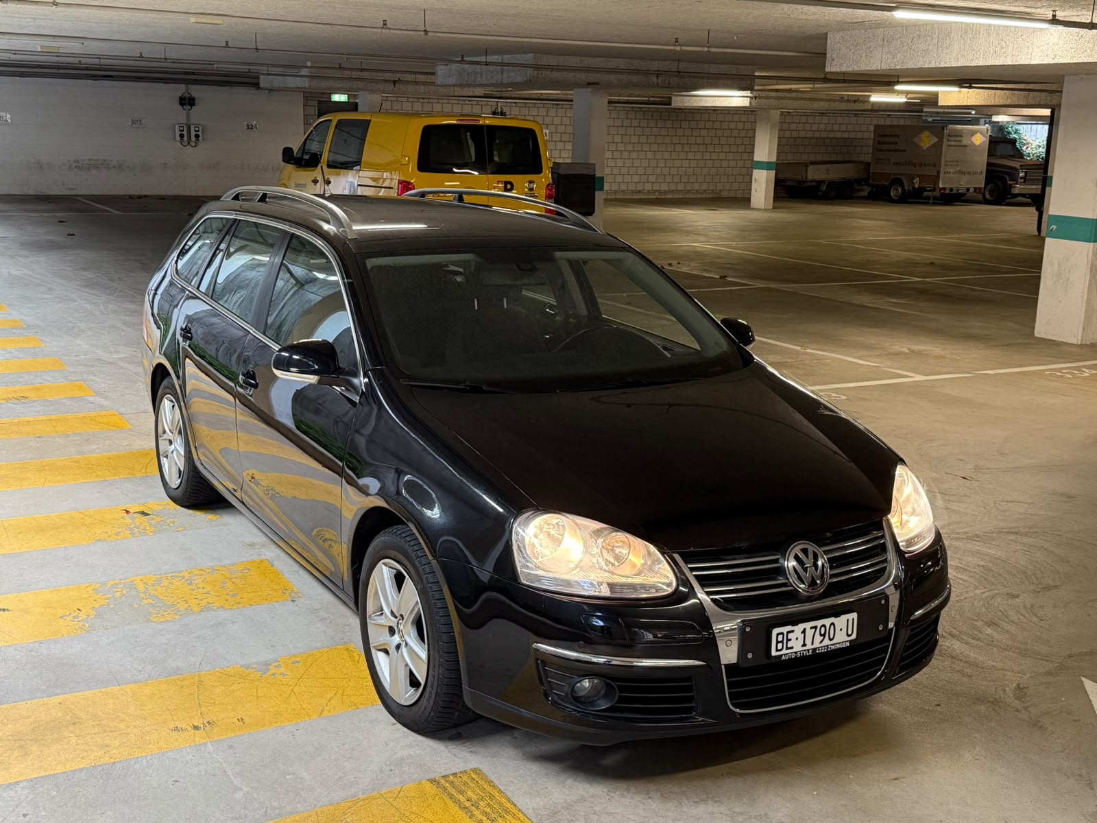 VW Golf Variant 1.4 TSI Trendline-image-5
