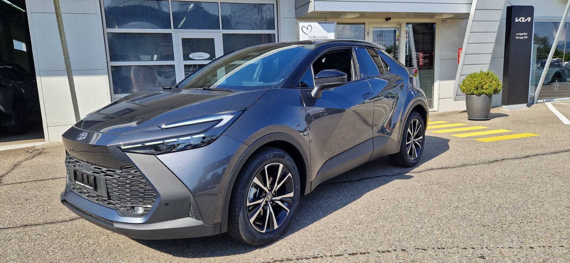 TOYOTA C-HR 2.0 HEV FWD Sport +-image-1