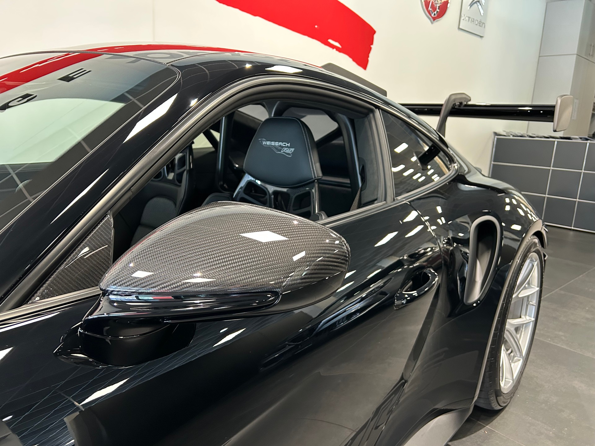 PORSCHE 911 GT3 RS-image-15