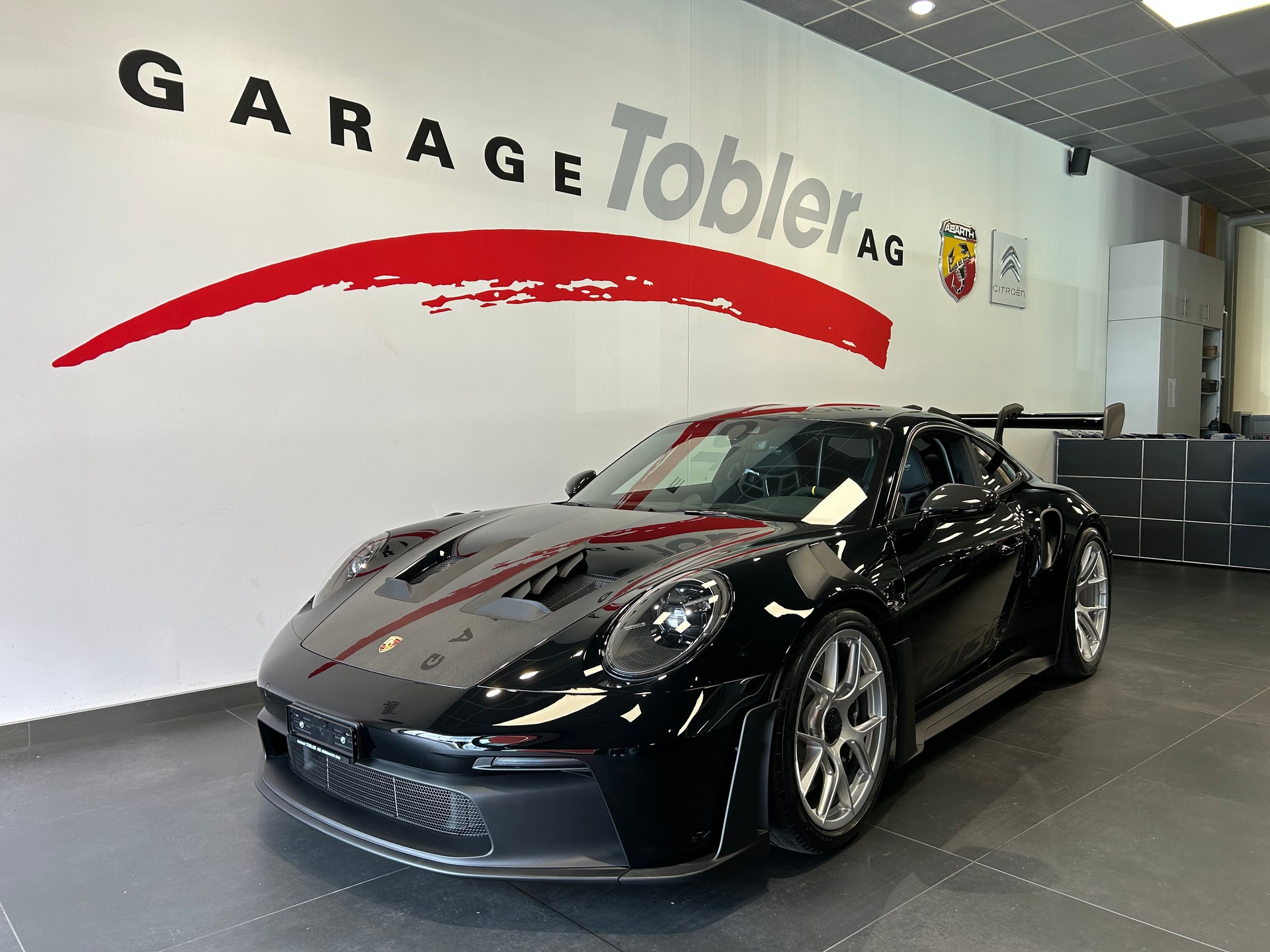 PORSCHE 911 GT3 RS-showroom-element-1