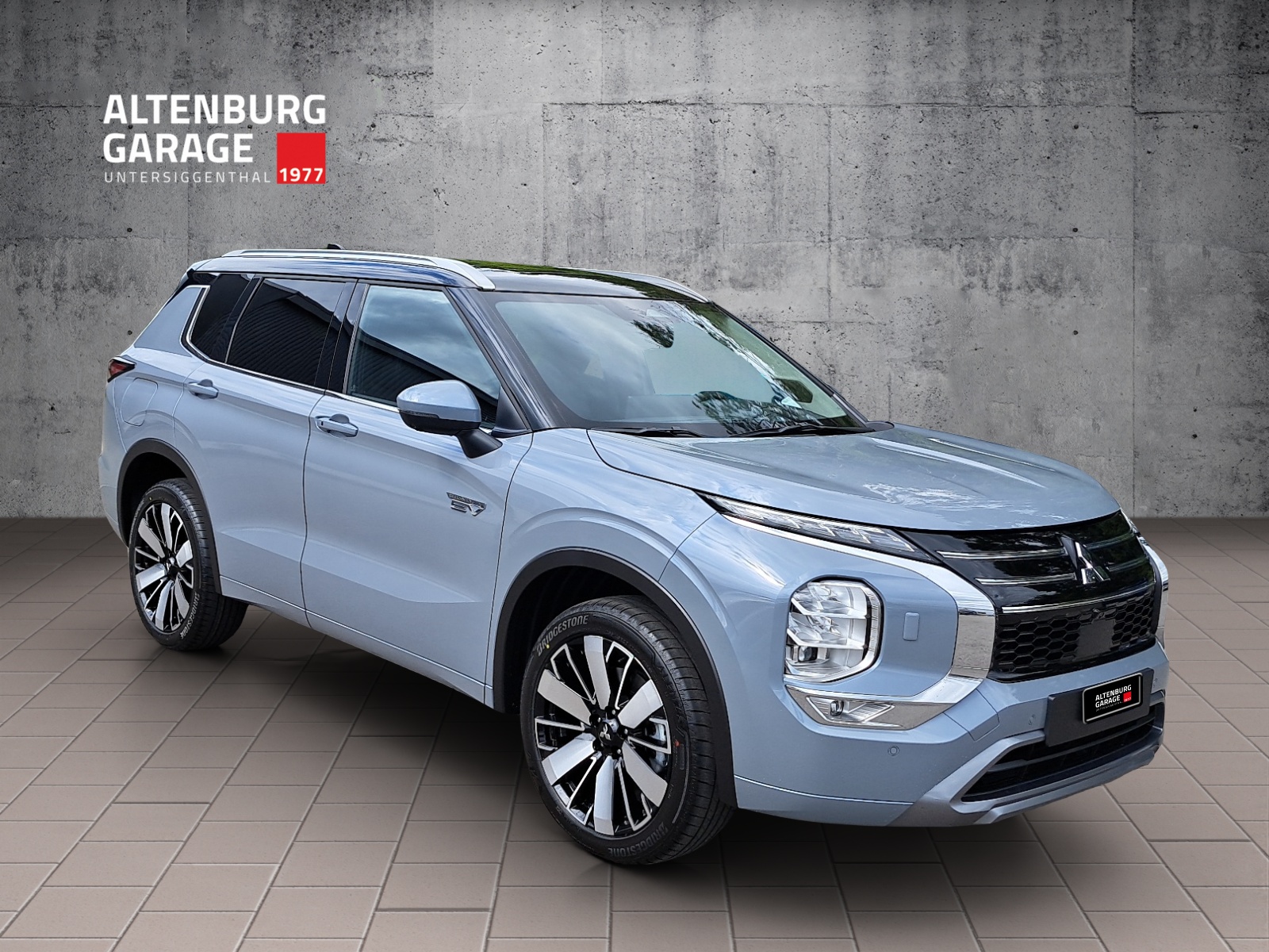 MITSUBISHI Outlander 2.4 PHEV Instyle 4x4-image-6