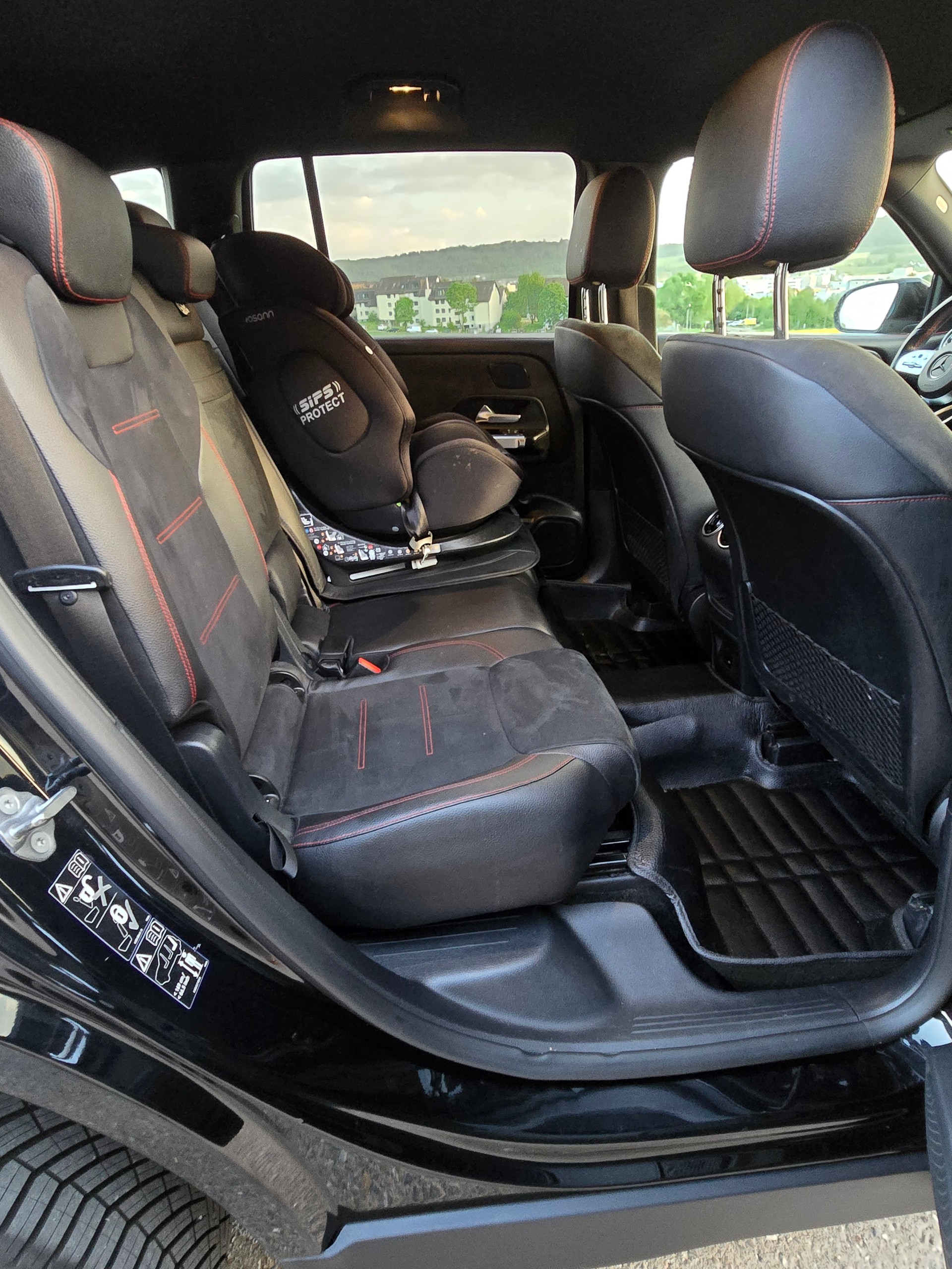 MERCEDES-BENZ GLB 200 d 4Matic AMG Line 8G-Tronic-image-9