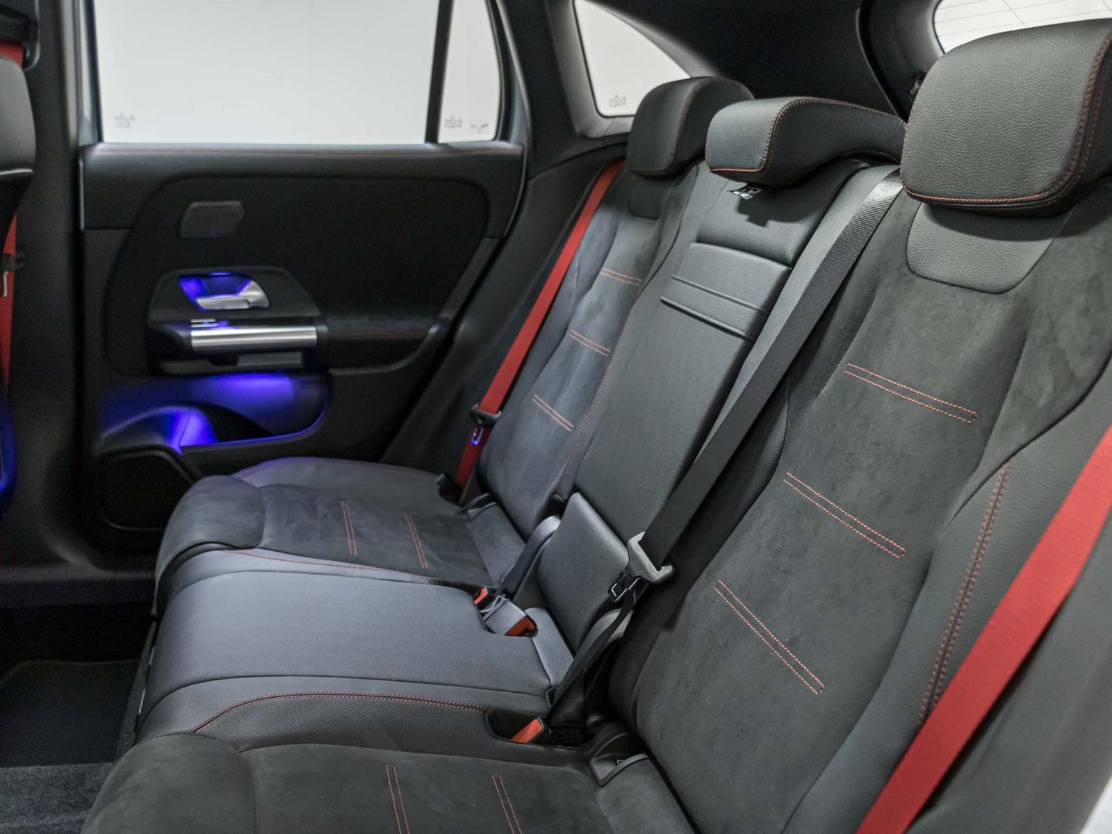 MERCEDES-BENZ GLA 35 AMG 4MATIC-image-8