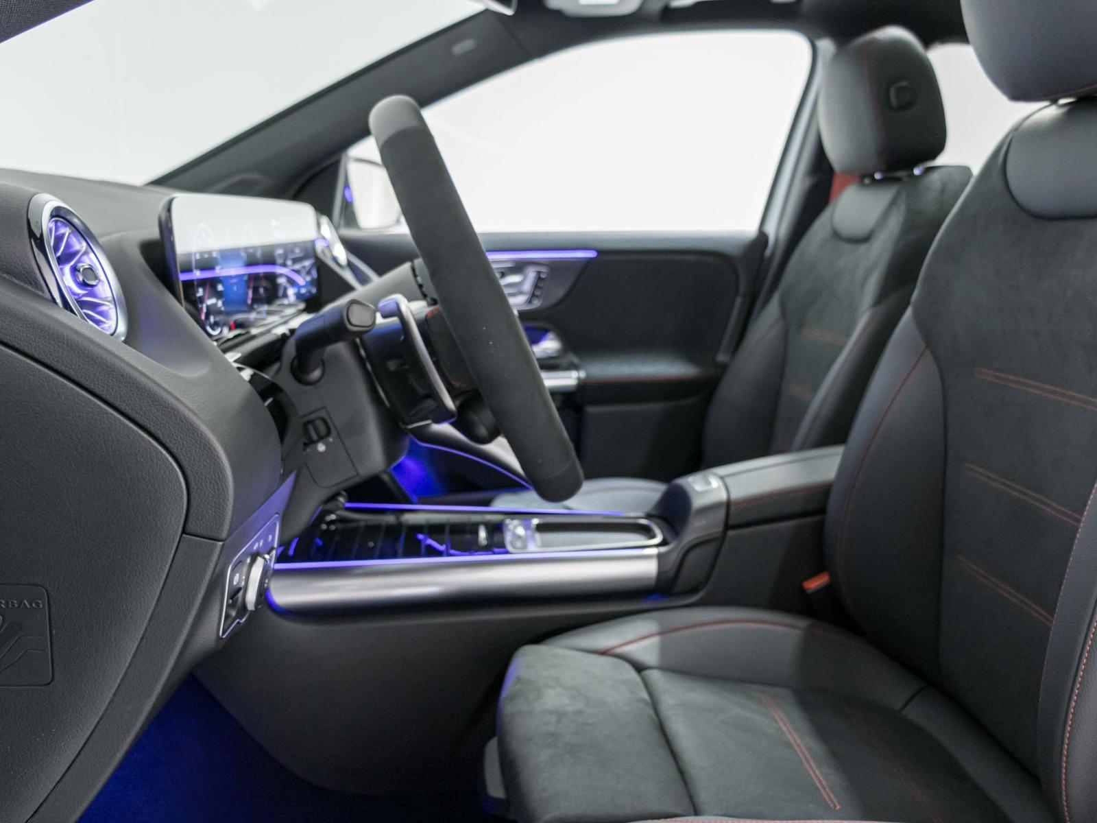 MERCEDES-BENZ GLA 35 AMG 4MATIC-image-7