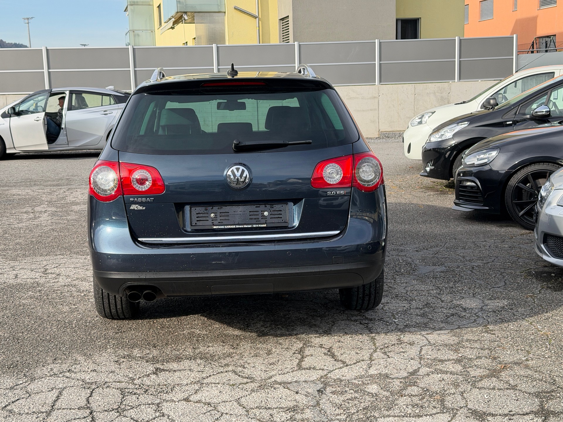 VW Passat Variant 2.0T FSI Highline-image-14