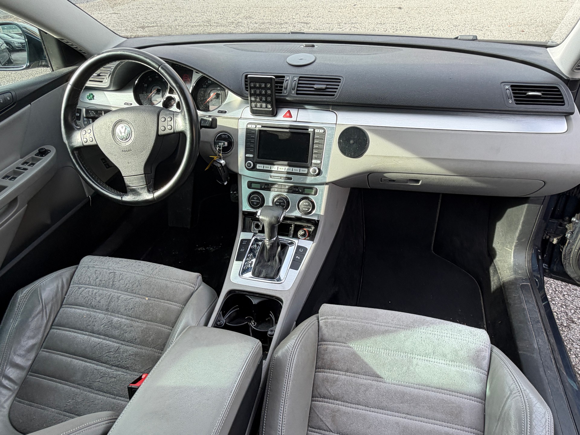 VW Passat Variant 2.0T FSI Highline-image-6