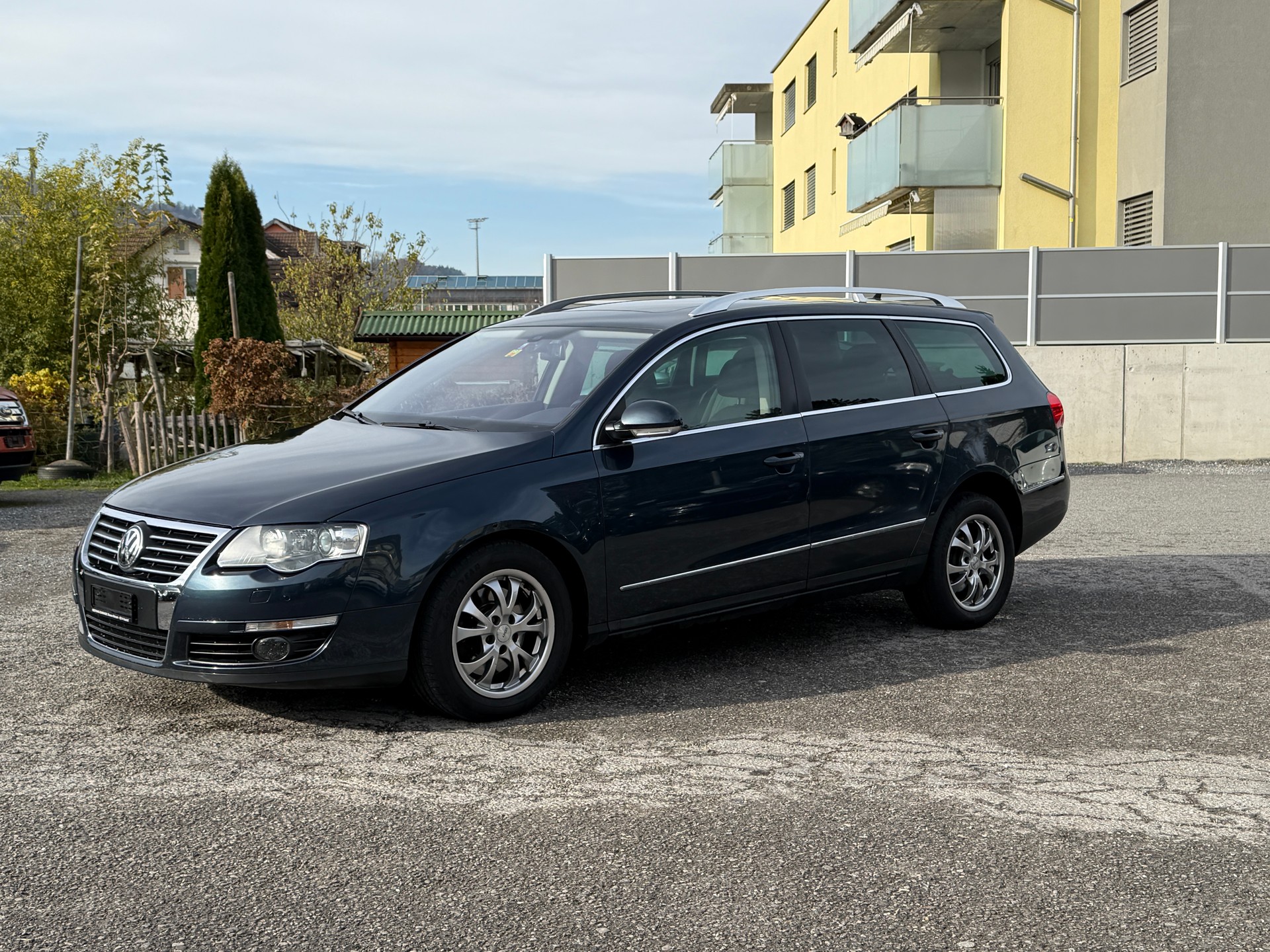 VW Passat Variant 2.0T FSI Highline-image-4