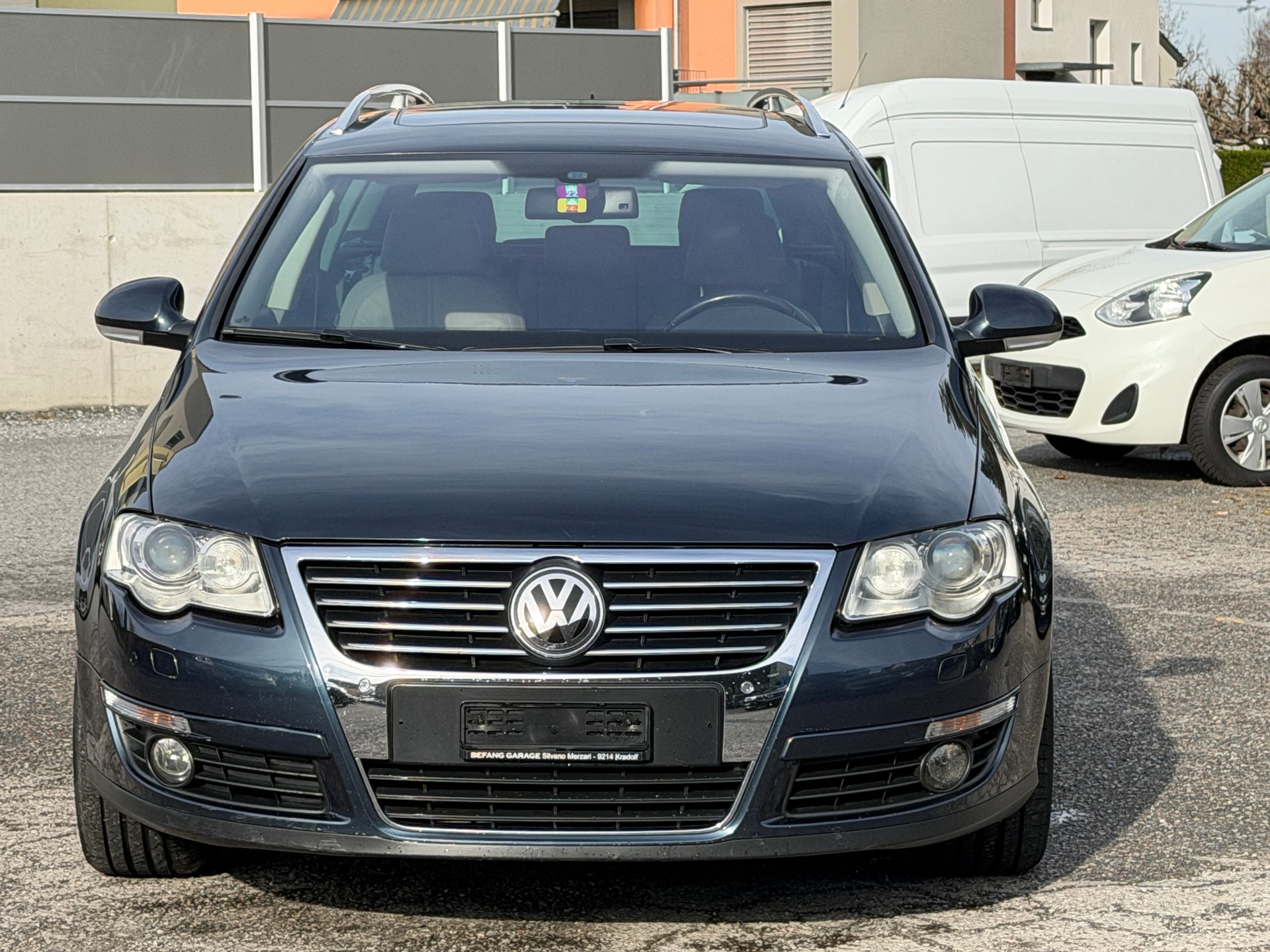VW Passat Variant 2.0T FSI Highline-image-3