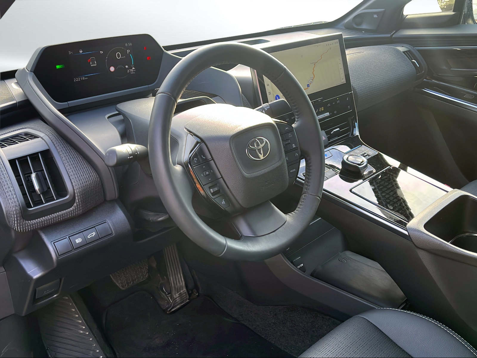 TOYOTA bZ4X Premium 71,4 kWh 4WD-image-5