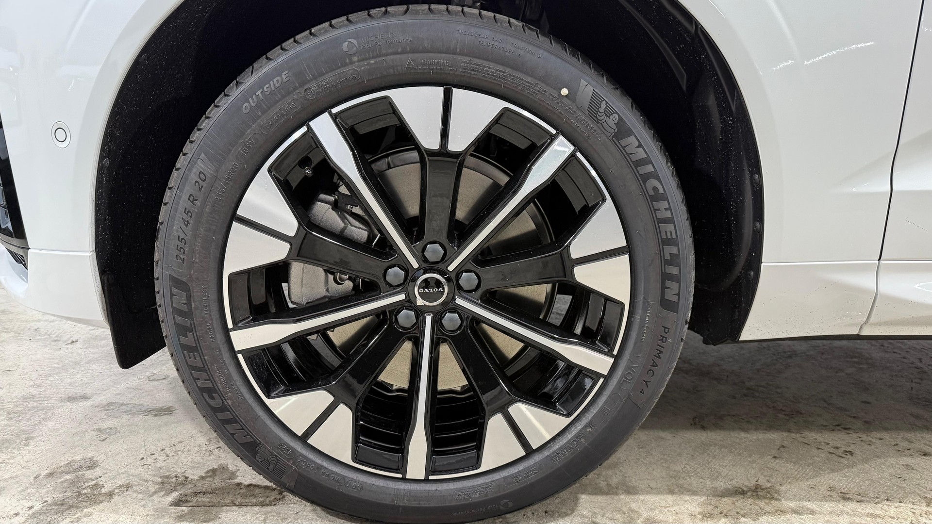 VOLVO XC60 2.0 T6 TE Ultra Dark eAWD-image-7