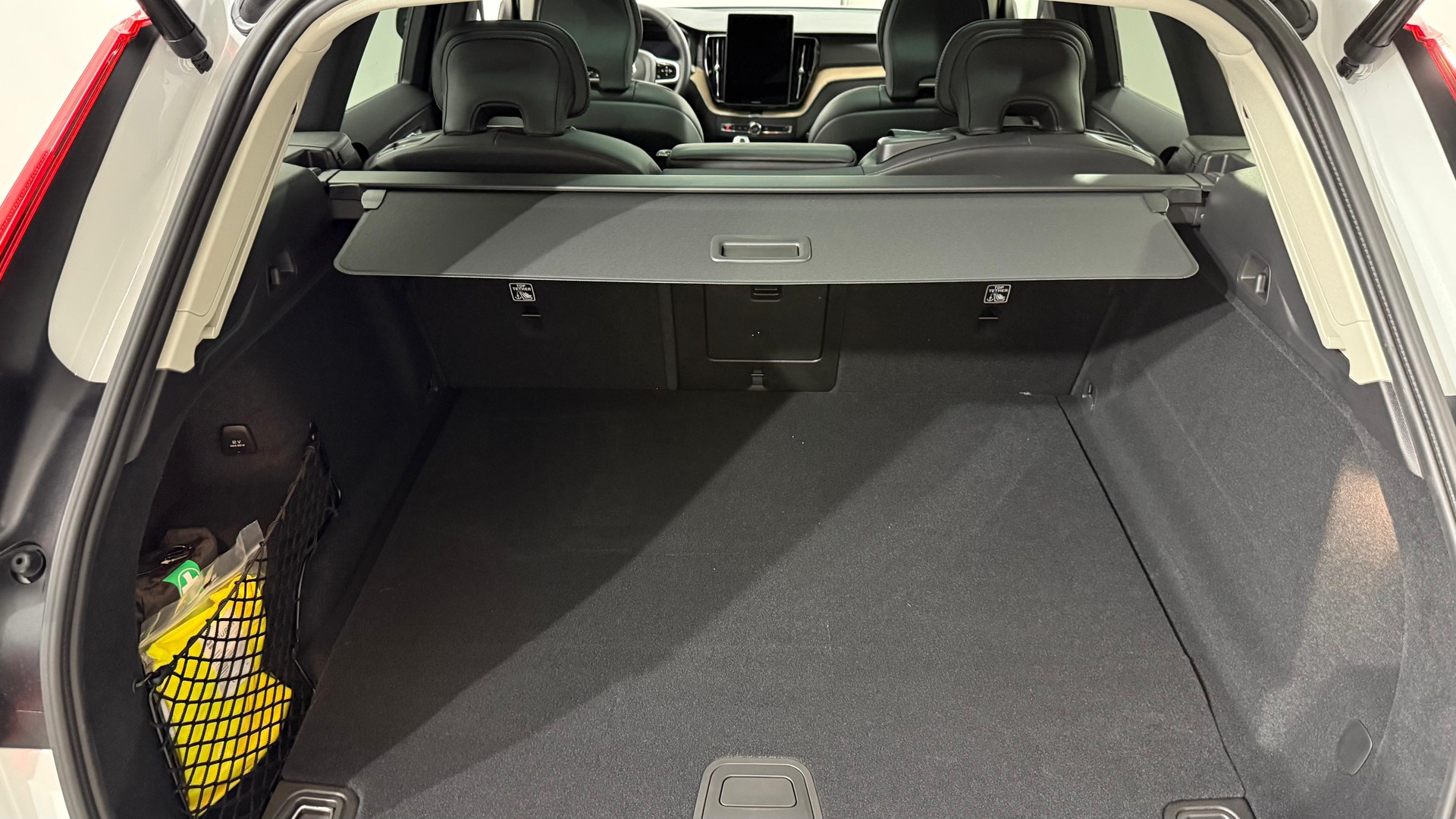 VOLVO XC60 2.0 T6 TE Ultra Dark eAWD-image-6