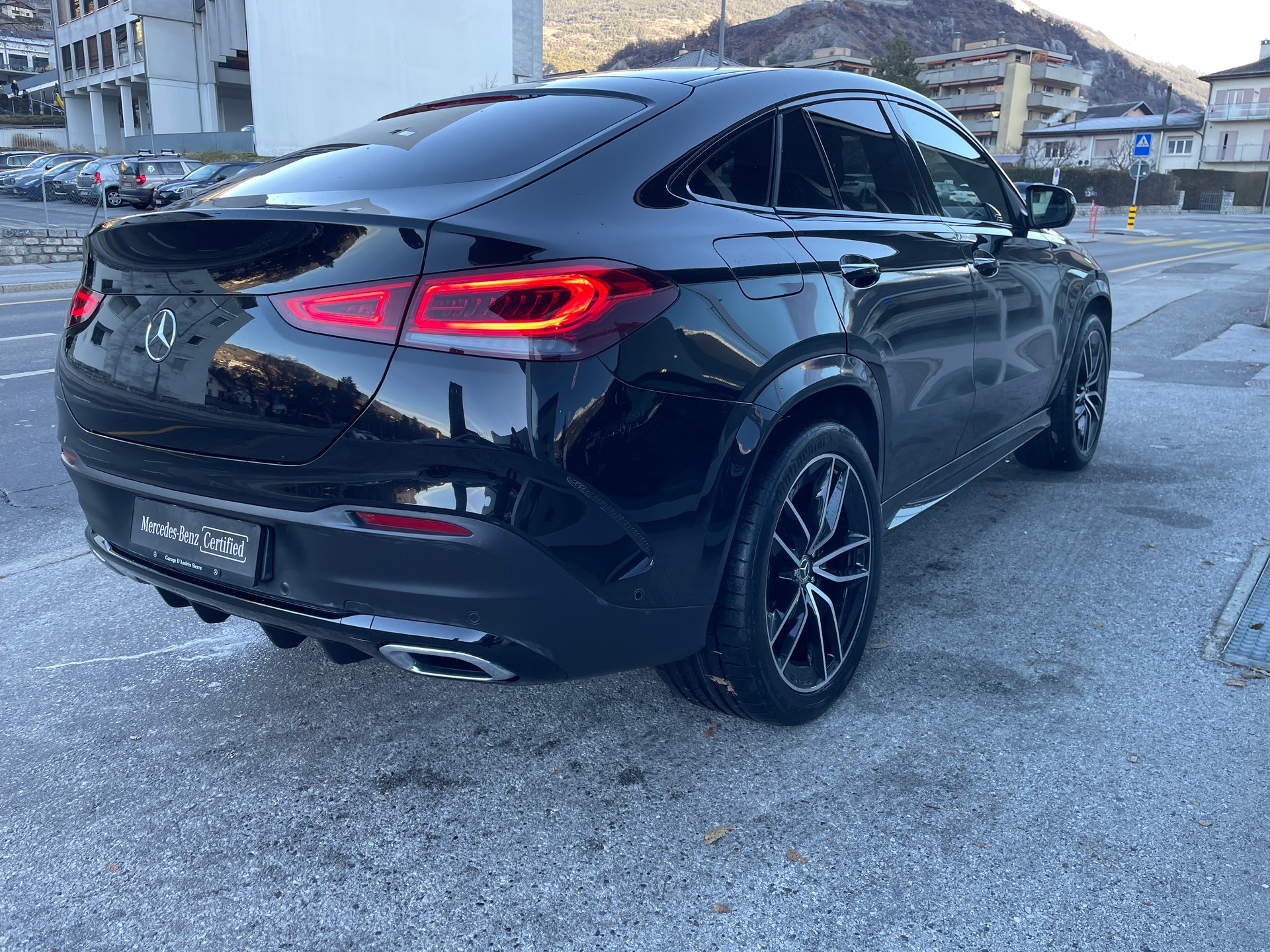 MERCEDES-BENZ GLE Coupé 400 d 4Matic 9G-Tronic AMG Line-image-5