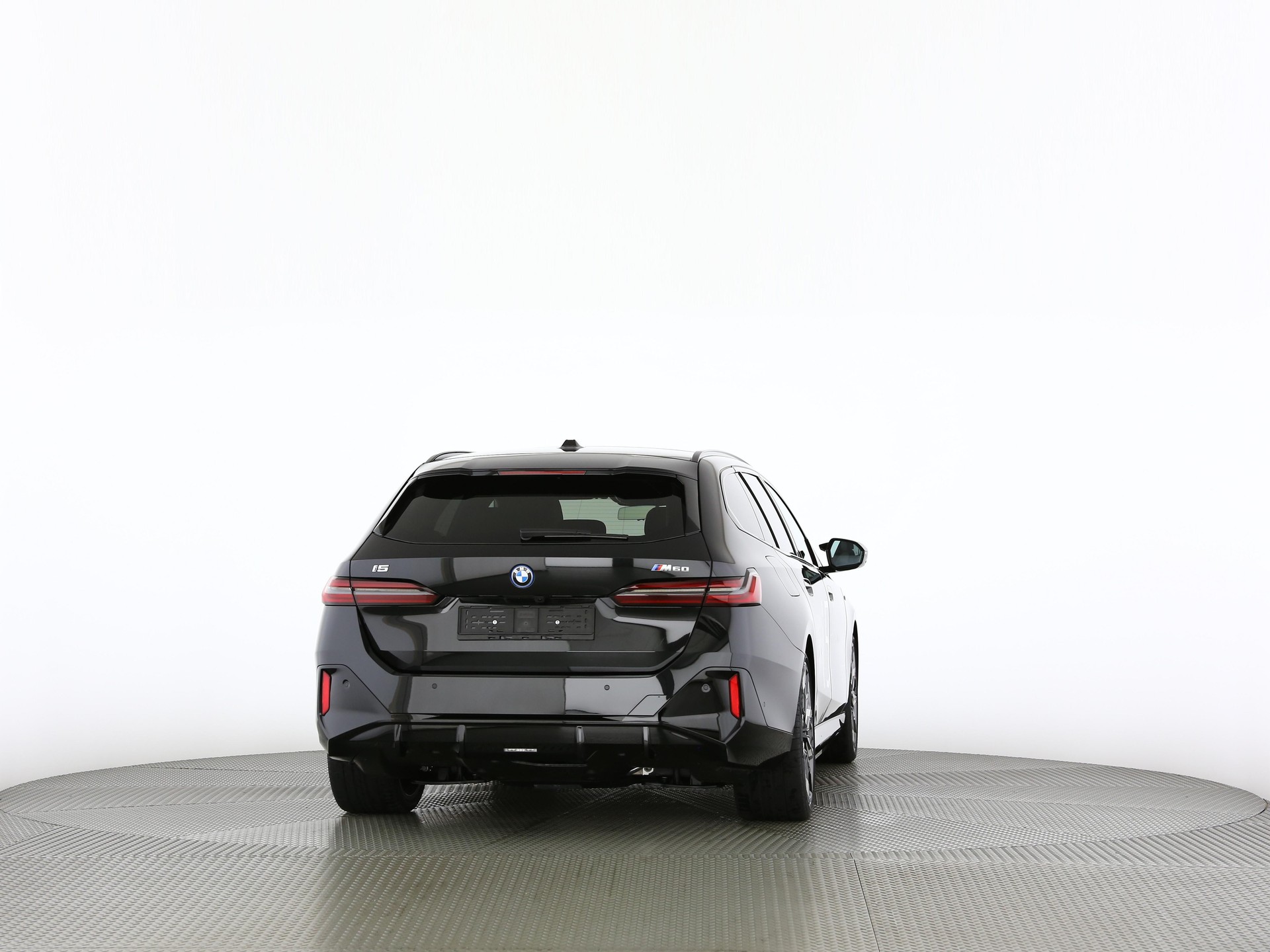 BMW i5 M60 xDrive Touring-showroom-element-2