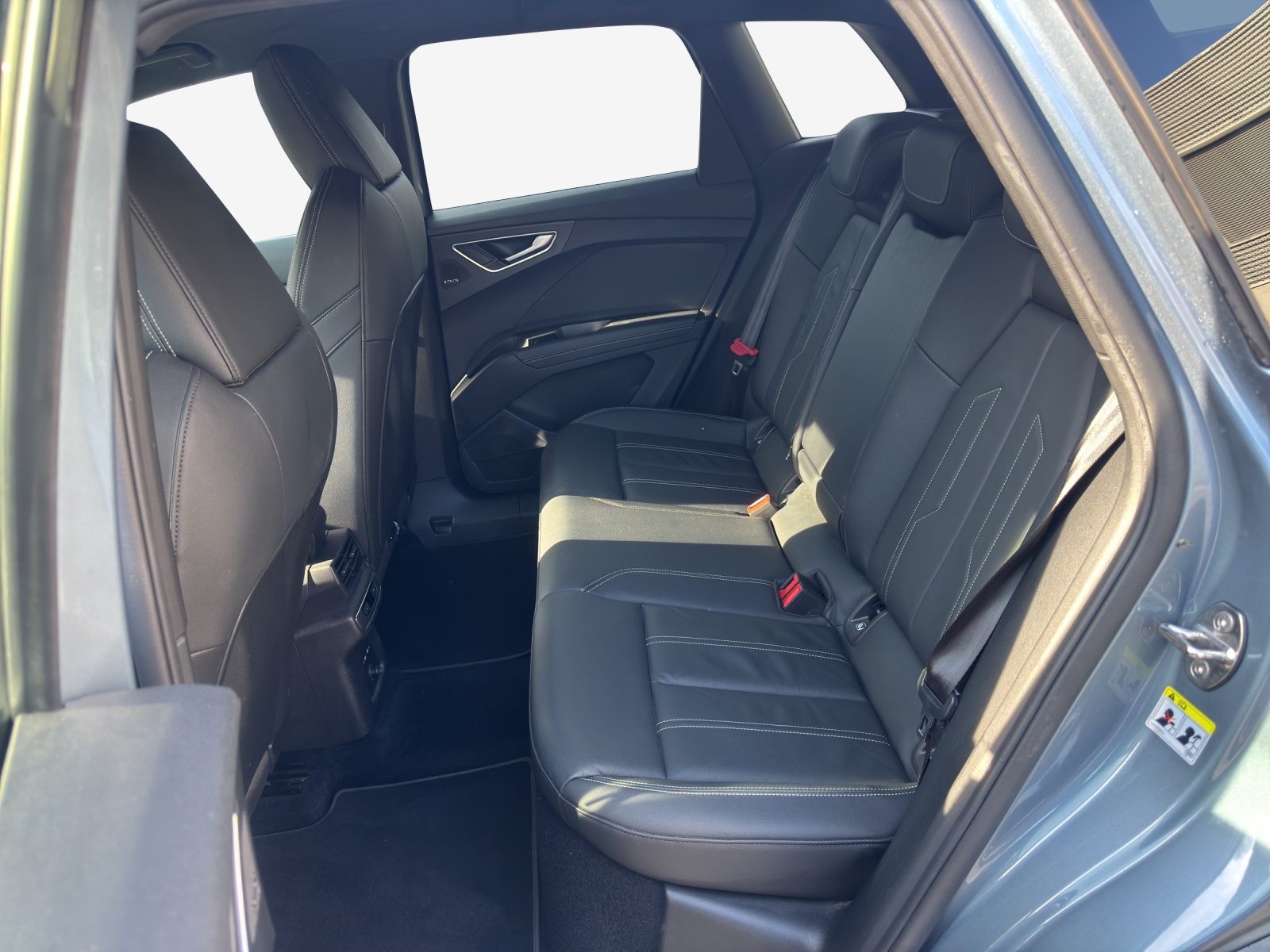 AUDI Q4 e-tron 50 quattro-image-11
