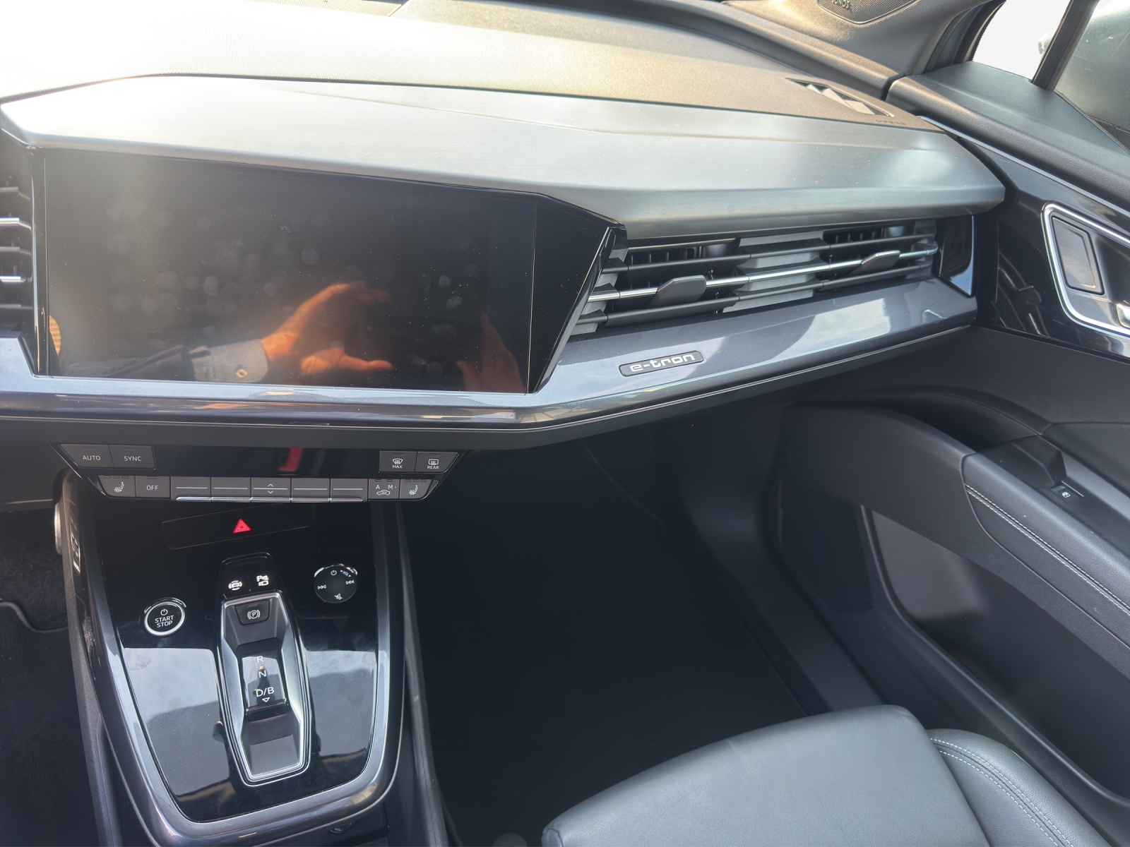 AUDI Q4 e-tron 50 quattro-image-10