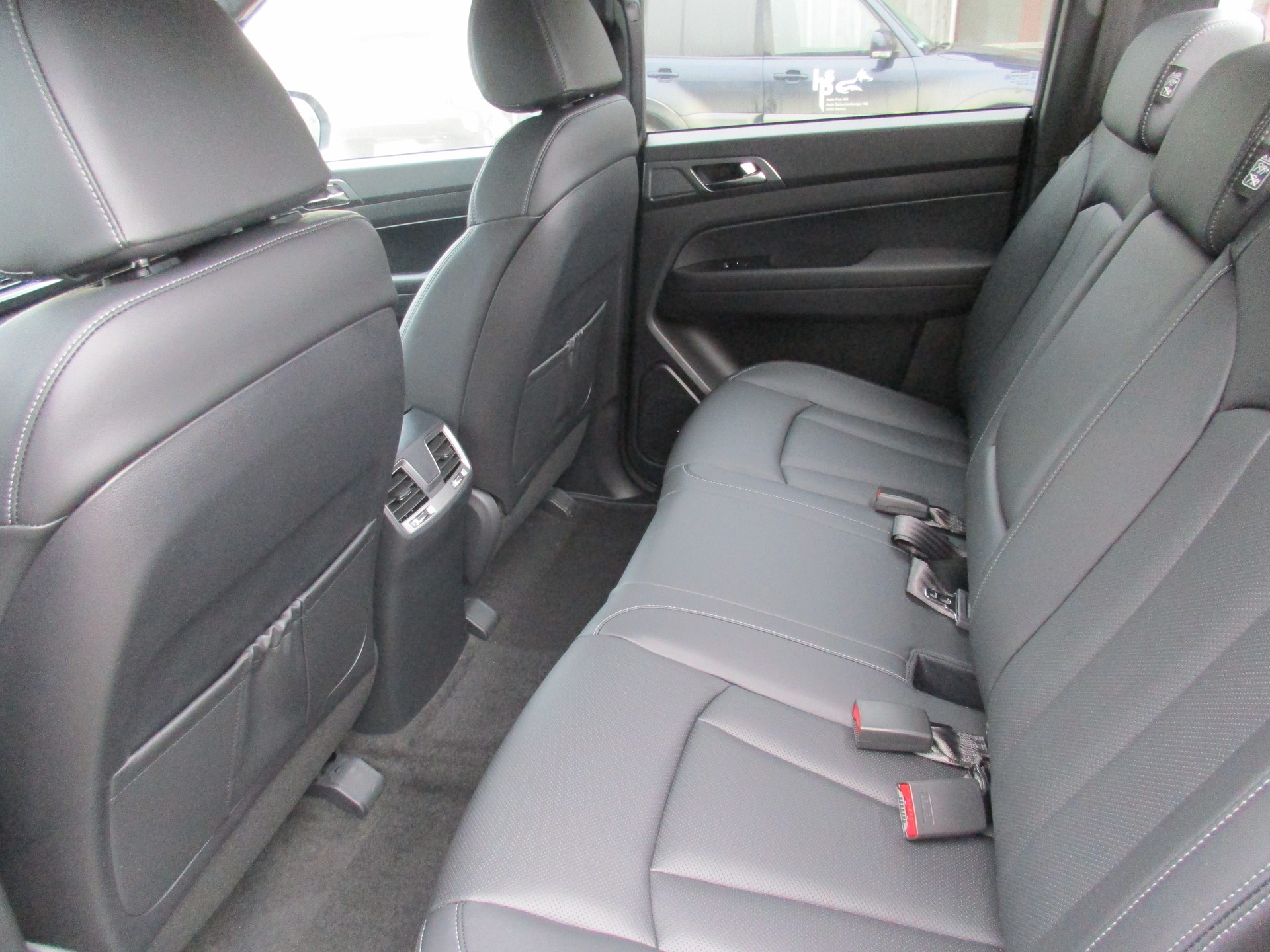 KGM-SsangYong Grand Musso 2.2 Titanium 4WD A-image-5
